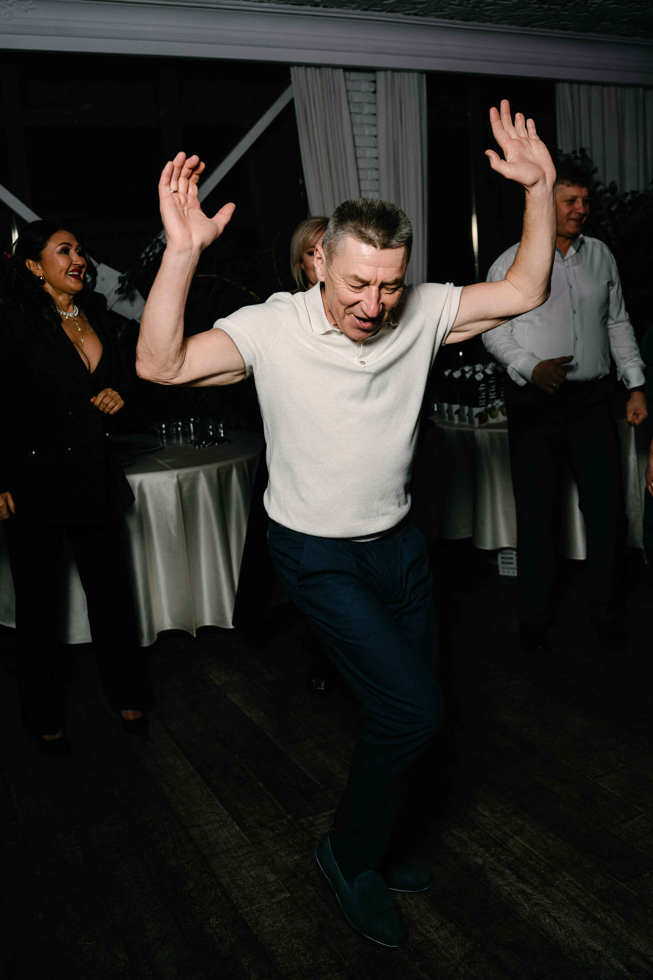 Новогодний вечер в Артисте. Свадебный и семейный фотограф в Воронеже Анастасия Бойко