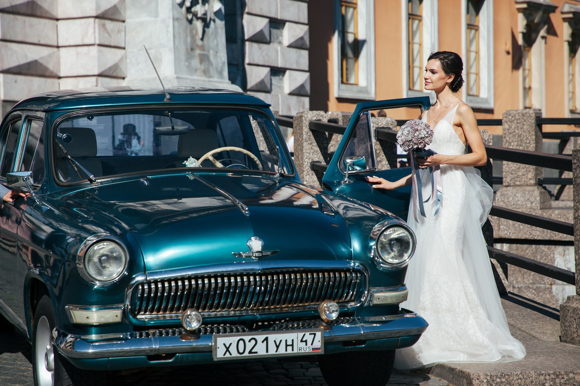 Ты мой космос, свадьба в СПБ. Фотограф крещение венчание в Петербурге! Помогает подобрать храм и посоветовал душевного батюшку в СПб