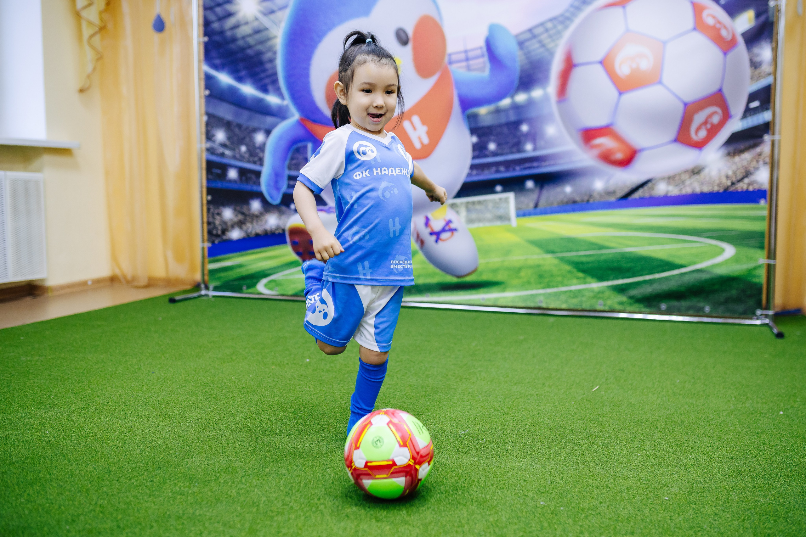 Фотосессия с кубком в детских садах г. Магнитогорска. Денис Прохоров Фотограф в г. Магнитогорск