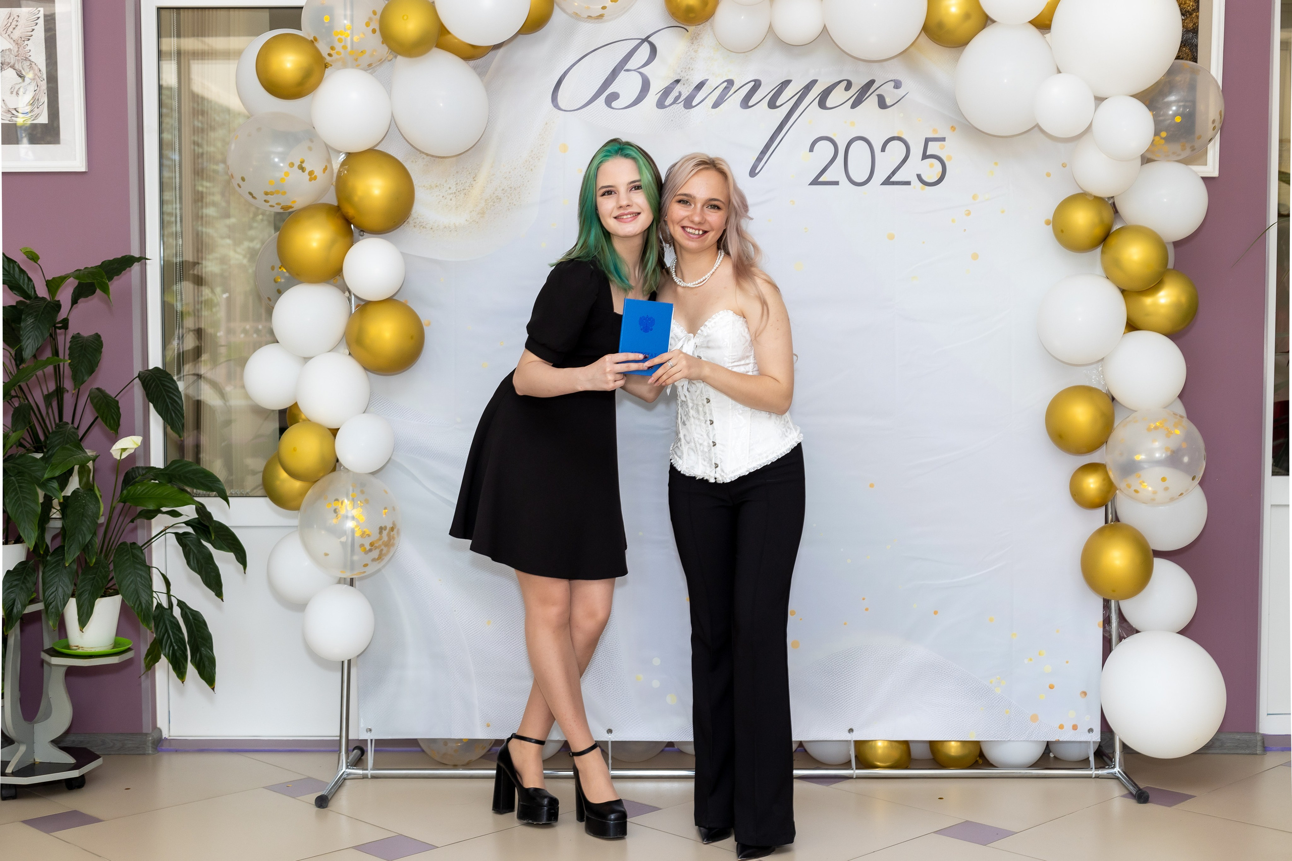 Вручение аттестата 2025. Выпускные альбомы Майкоп, Краснодар Елена Золотарева