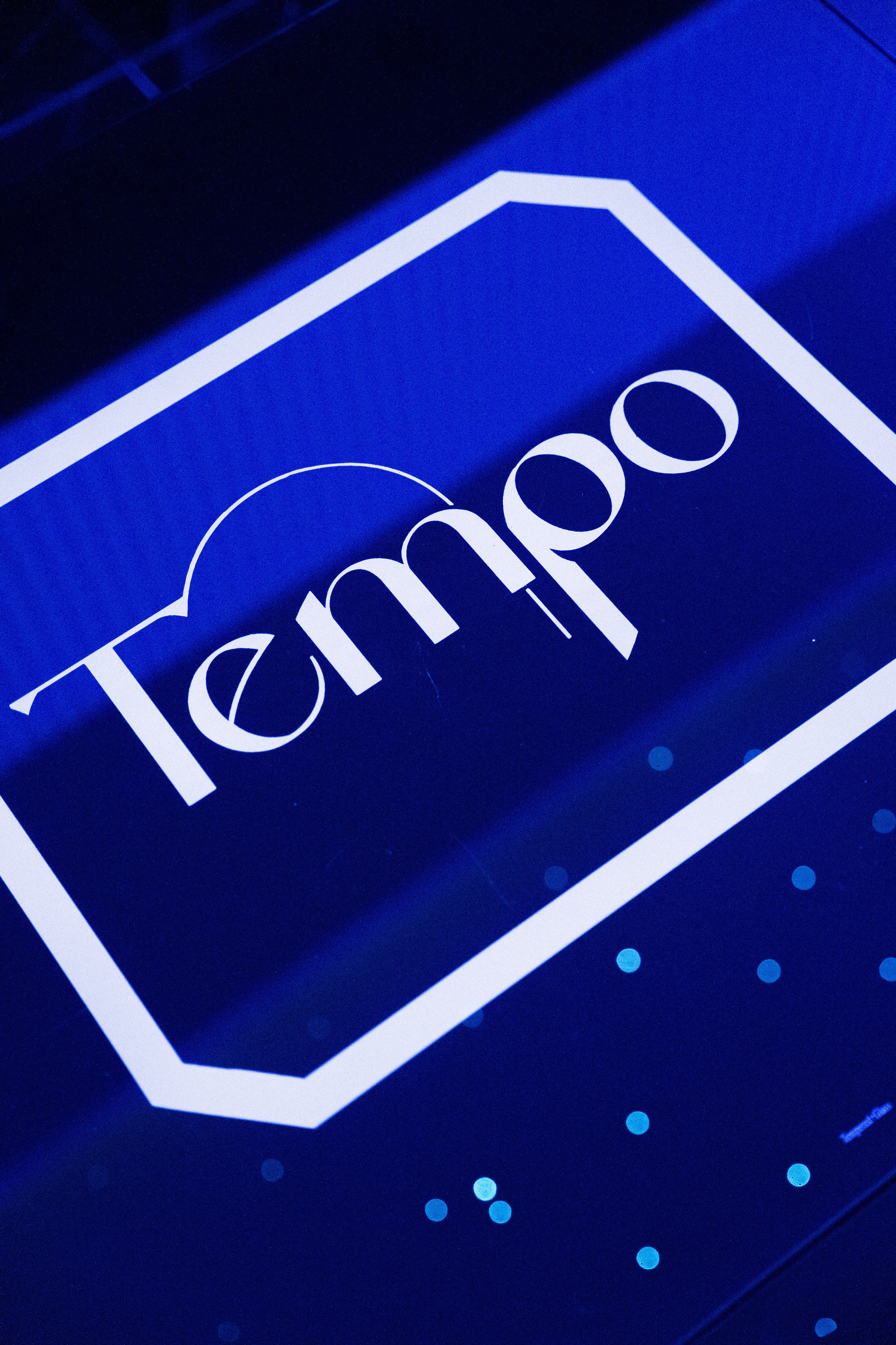 TEMPO KARAOKE. Brand designer | photographer | model