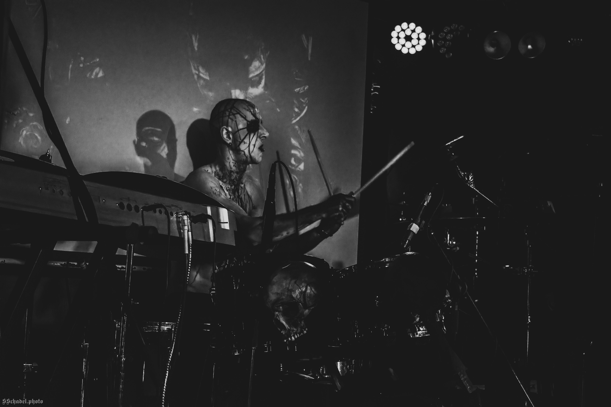 Frostlagte Måne 11.04.25. We will make everything metal!