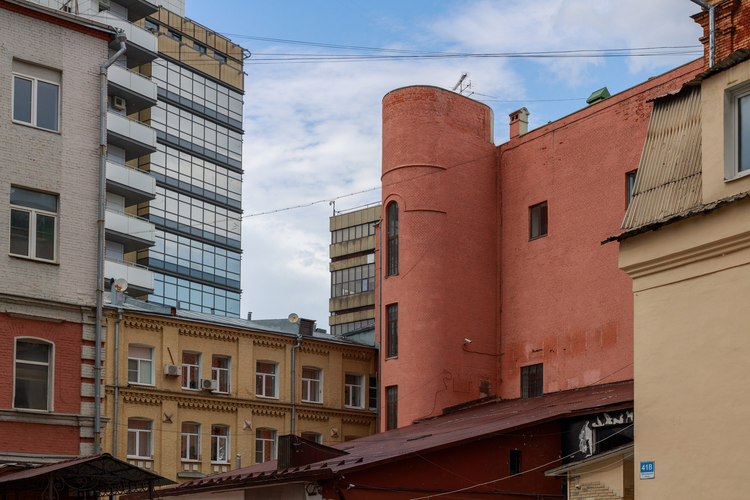 Архитектурный коллаж. Арсений Игошев — фотограф, урбанист