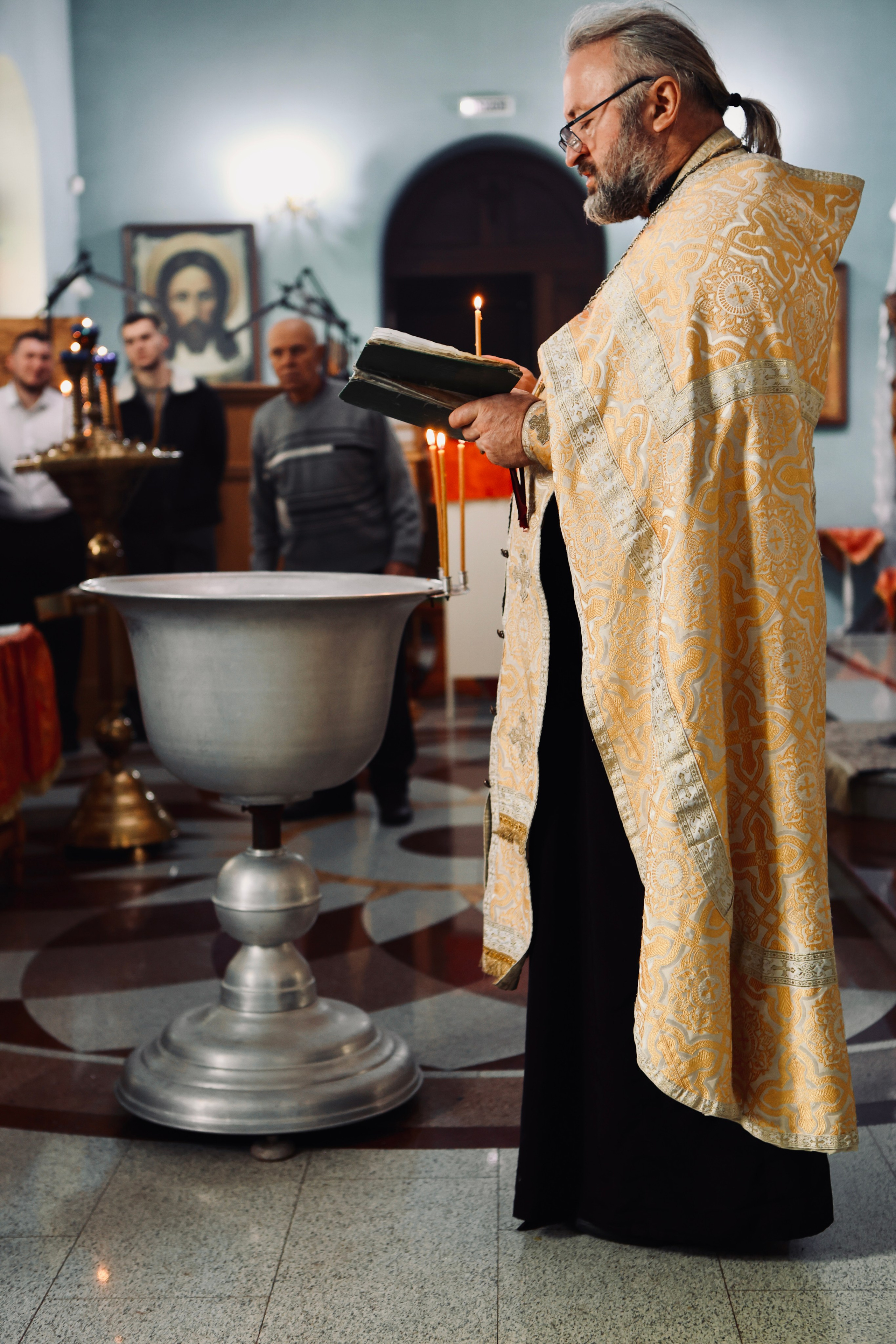 Яна и Максим —крещение Михаила. Фотограф в Курске Смирнов Евгений