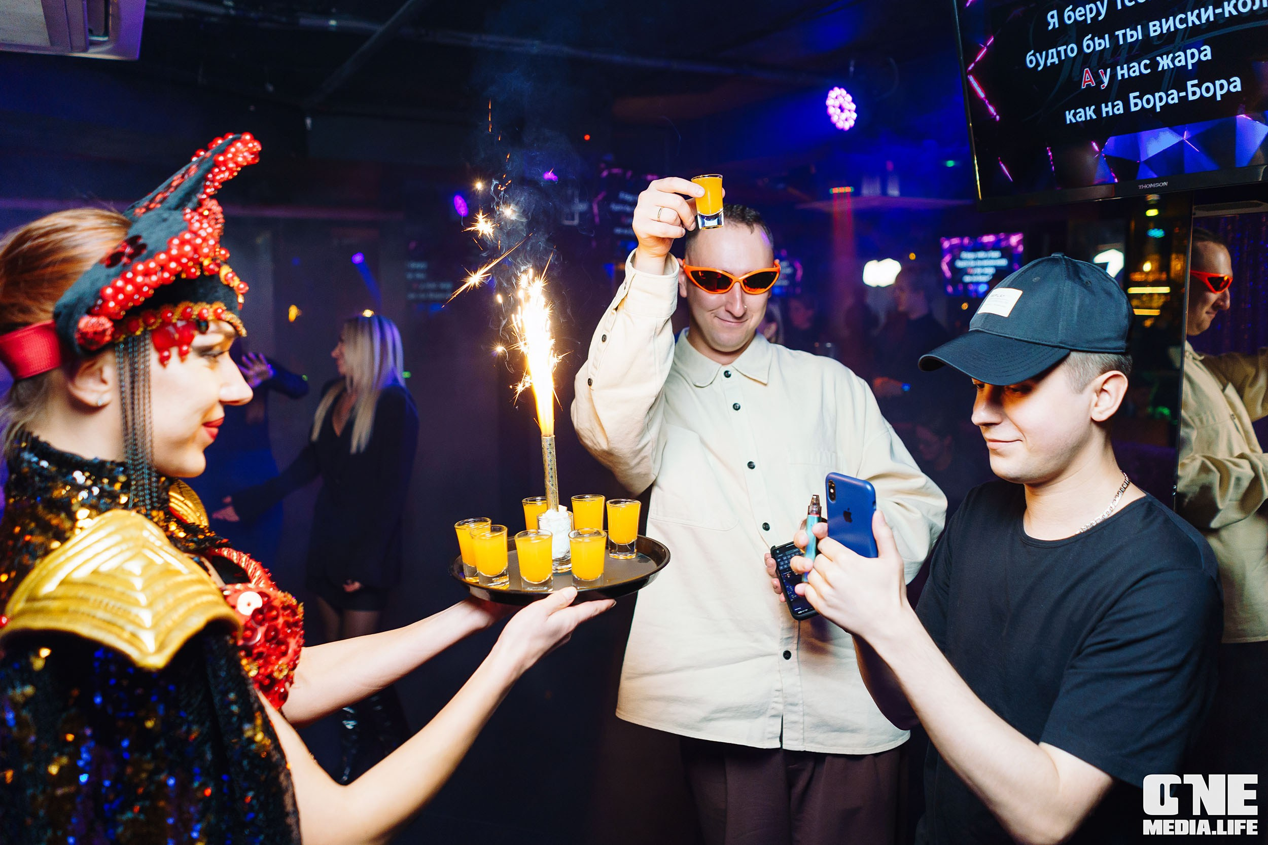 Фоторепортаж из караоке-клуба Эйфория. One Media Life: фоторепортажи, фотоотчеты с мероприятий и заведений