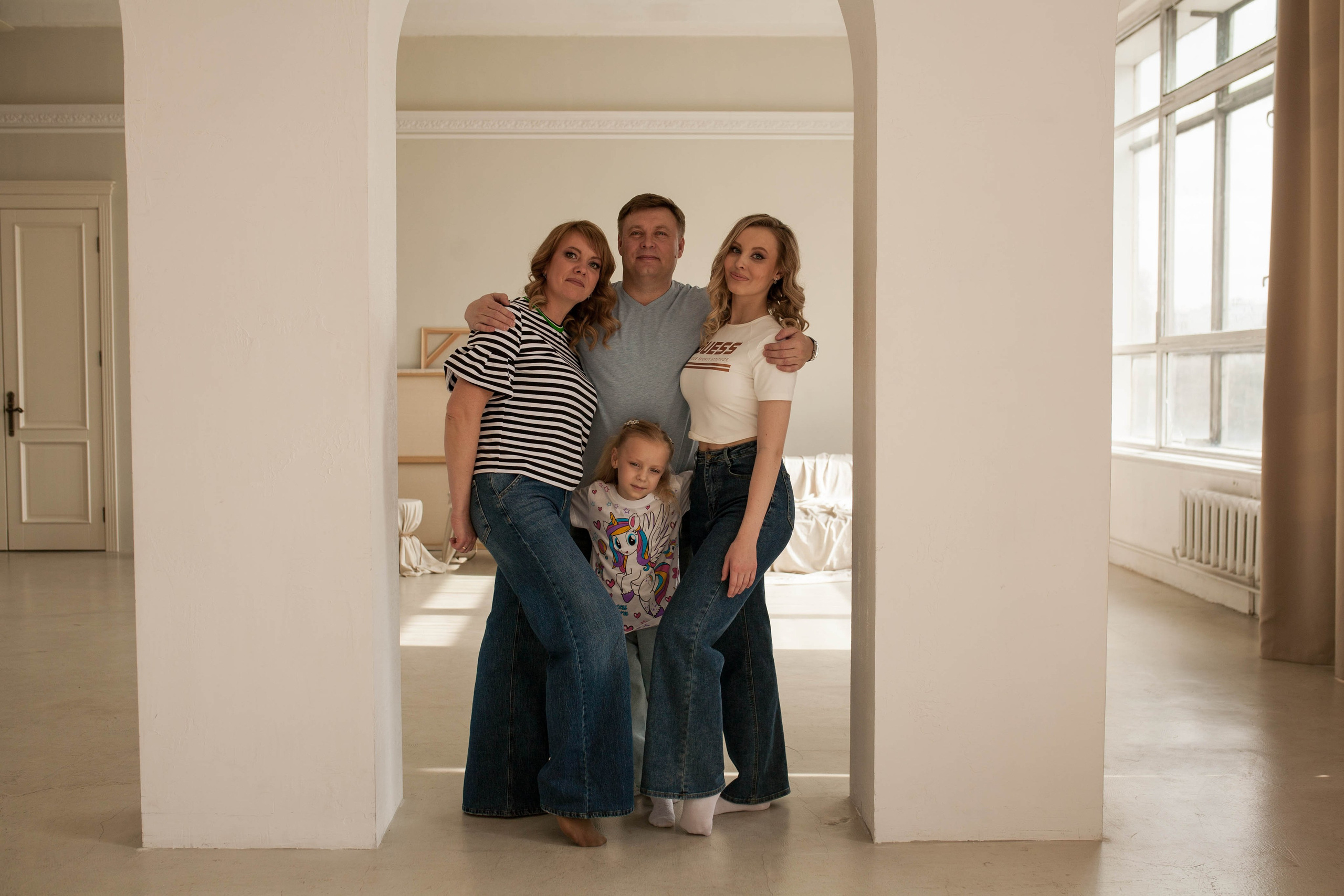 Семейная съемка в фотостудии Gallery. Фотограф Красноярск Базуев Марк