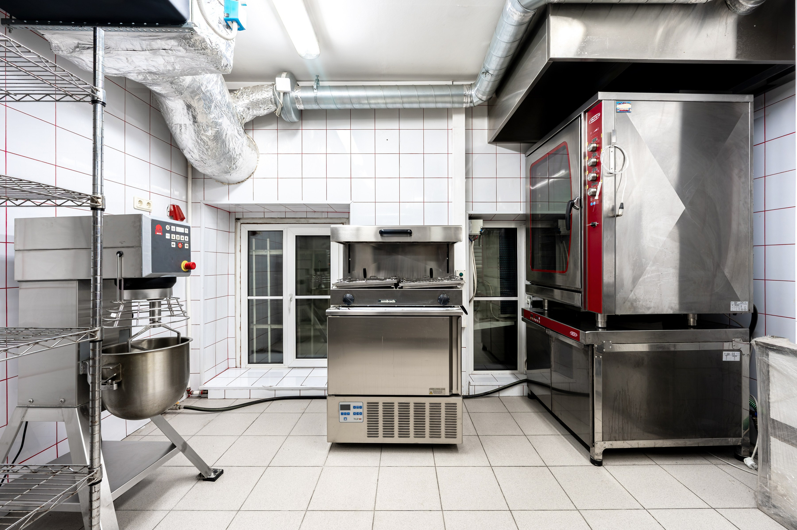 Ресторан на продажу. Интерьерный фотограф. Фото- видеосъемка недвижимости Санкт-Петербург