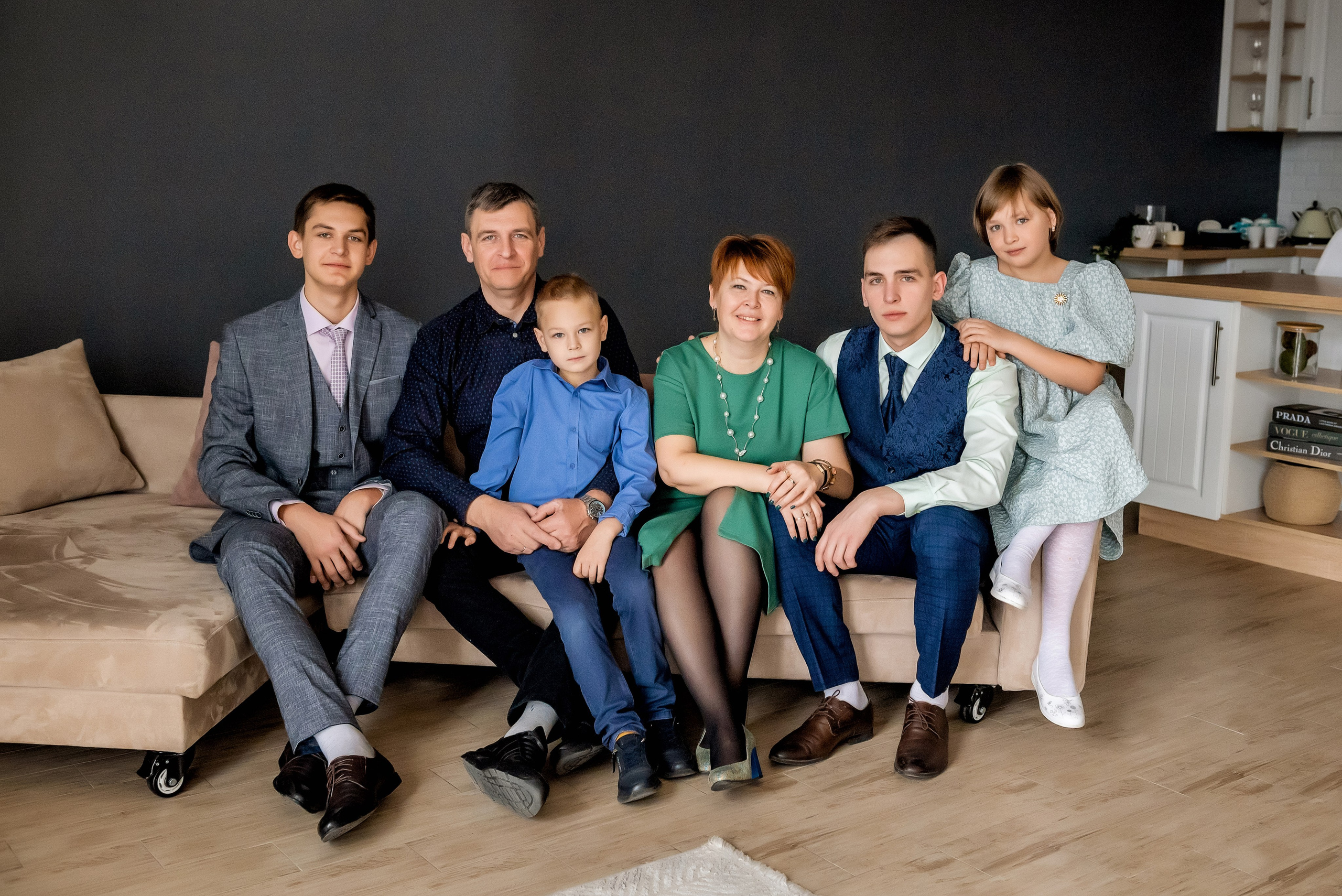 Семейная фотосессии в студии в Ростове на Дону: запечатлейте моменты счастья!