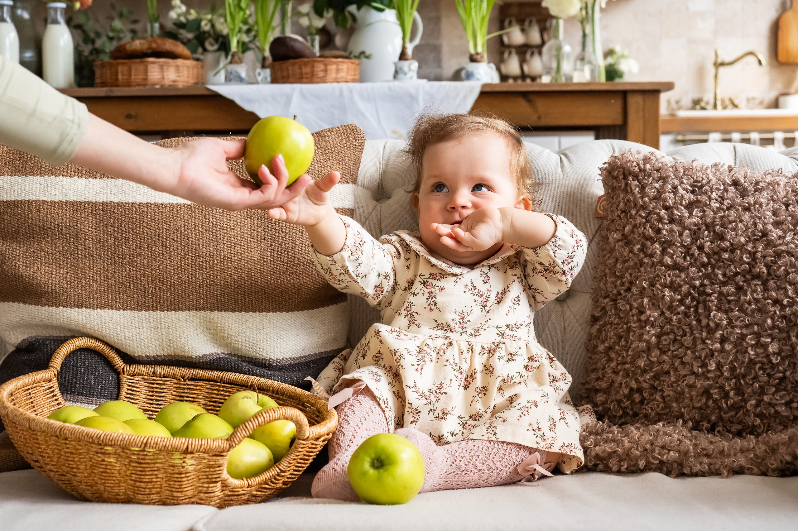 Мира 1 год. Репортажный, семейный и детский фотограф в Пензе и Заречном Арина Ермилова. Картины барельеф на заказ