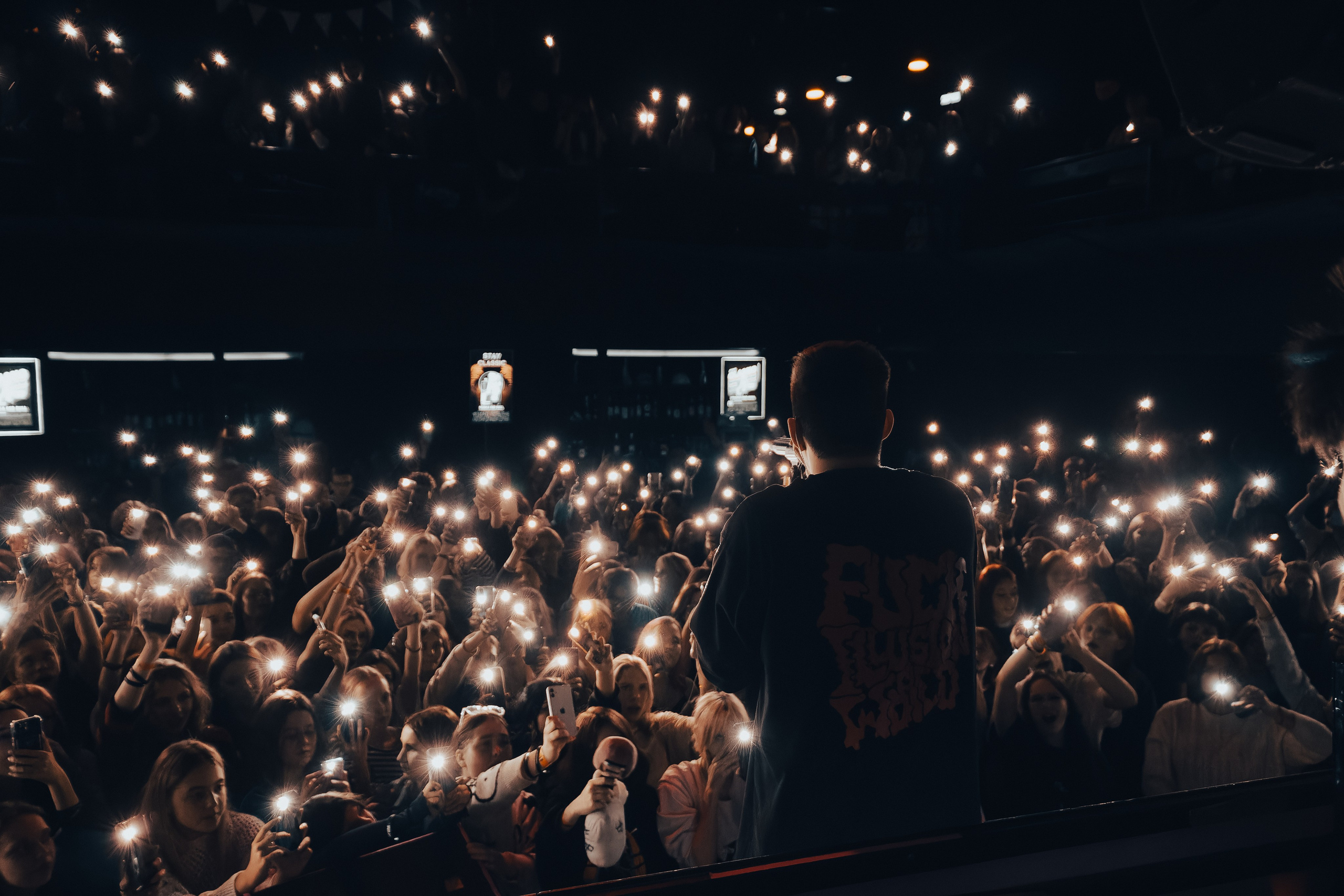 Концерт Мазелова. Фотограф Артём Ющенко