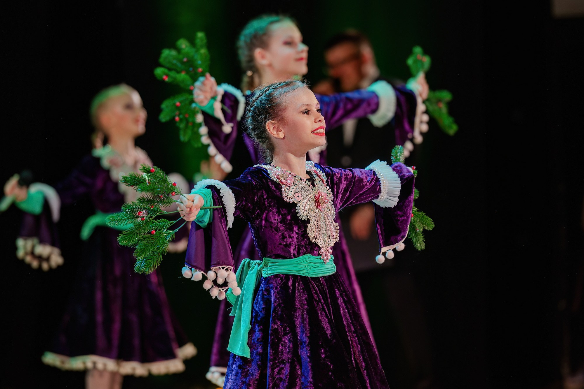 Отчетный концерт Образцового коллектива Алтая театра эстрадной песни «Созвездие». Свадебный и репортажный фотограф Никита Сницарев в Барнауле