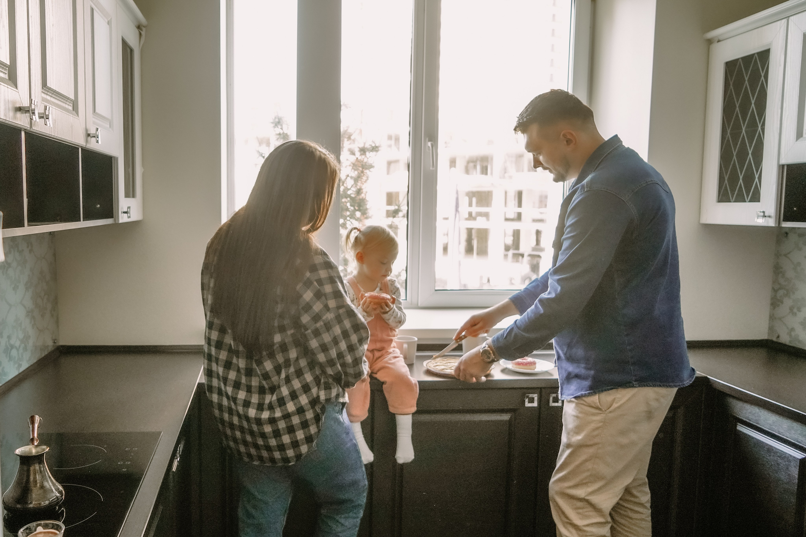 Карина, Андрей, Эмили. Главная