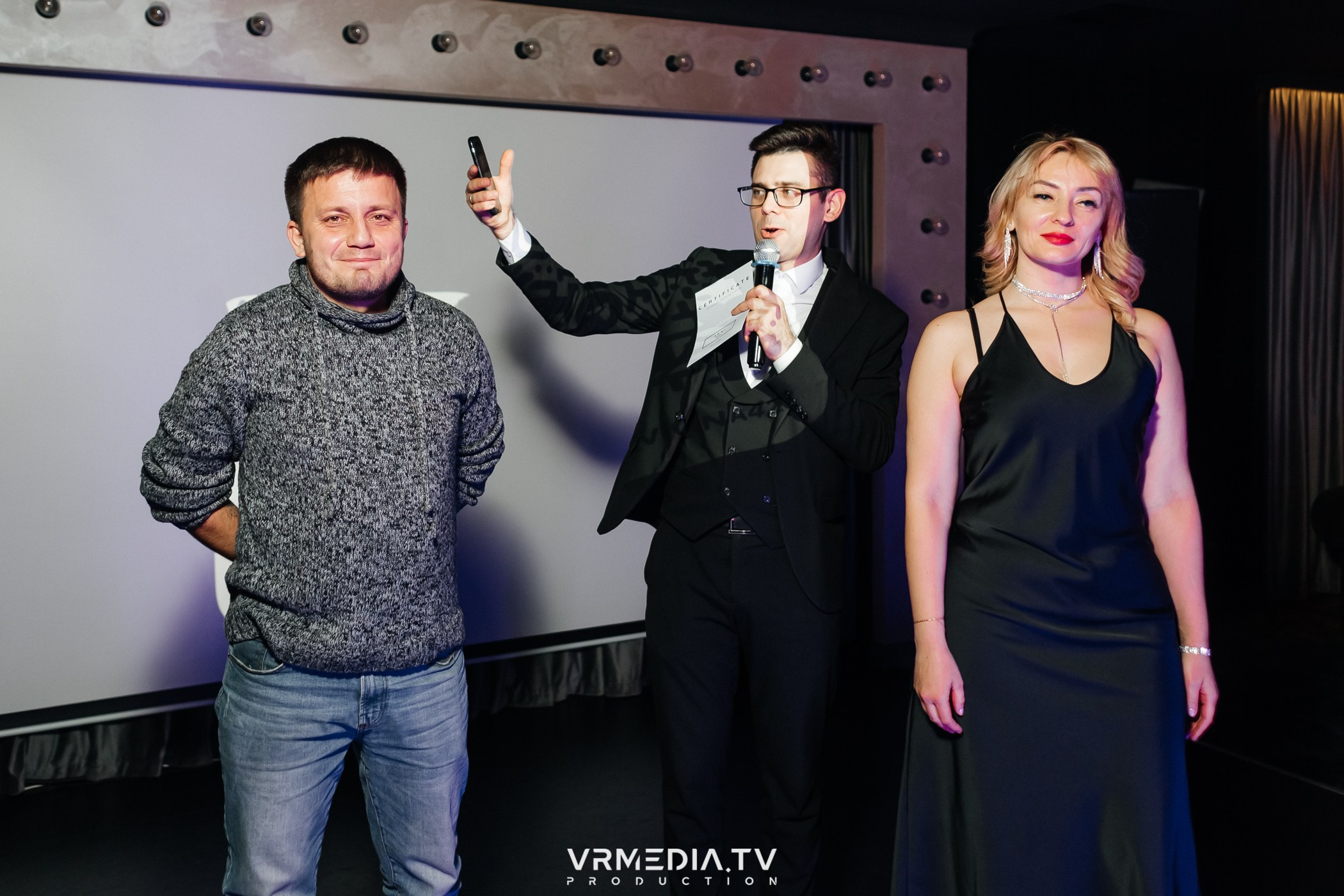 POP-STAR PARTY в караоке-баре «Volna»