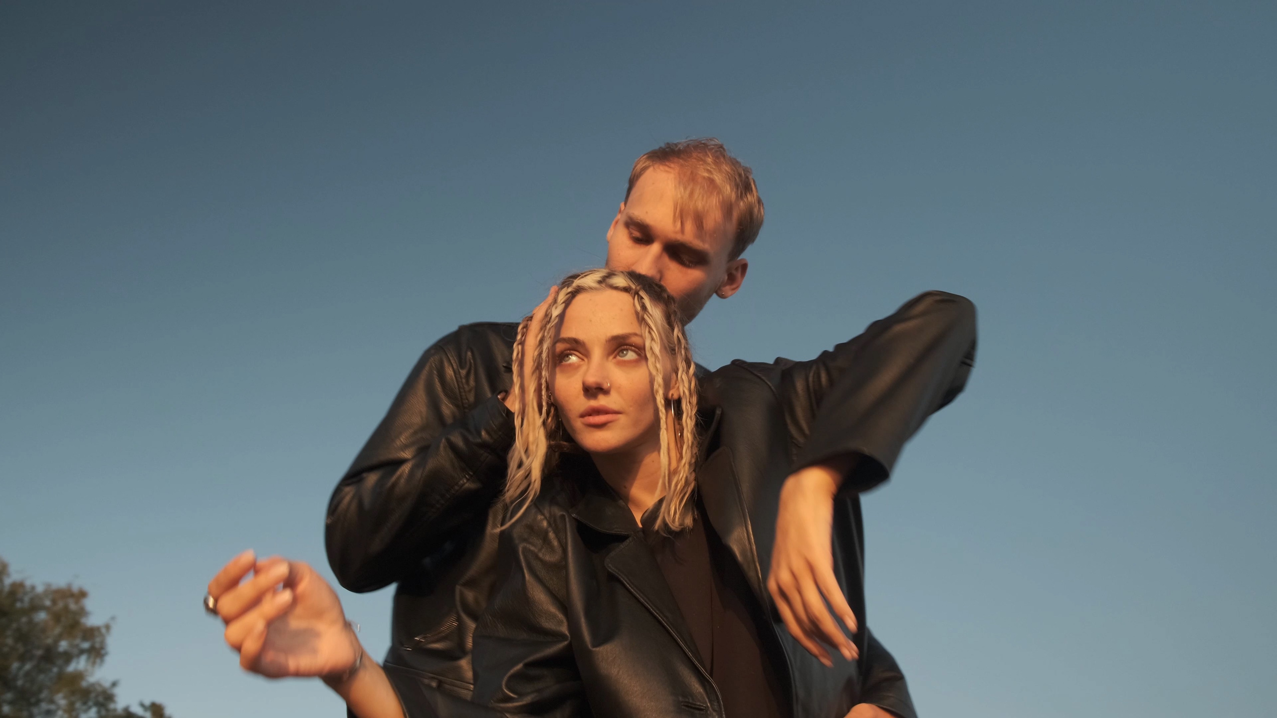 Human contact. Главная