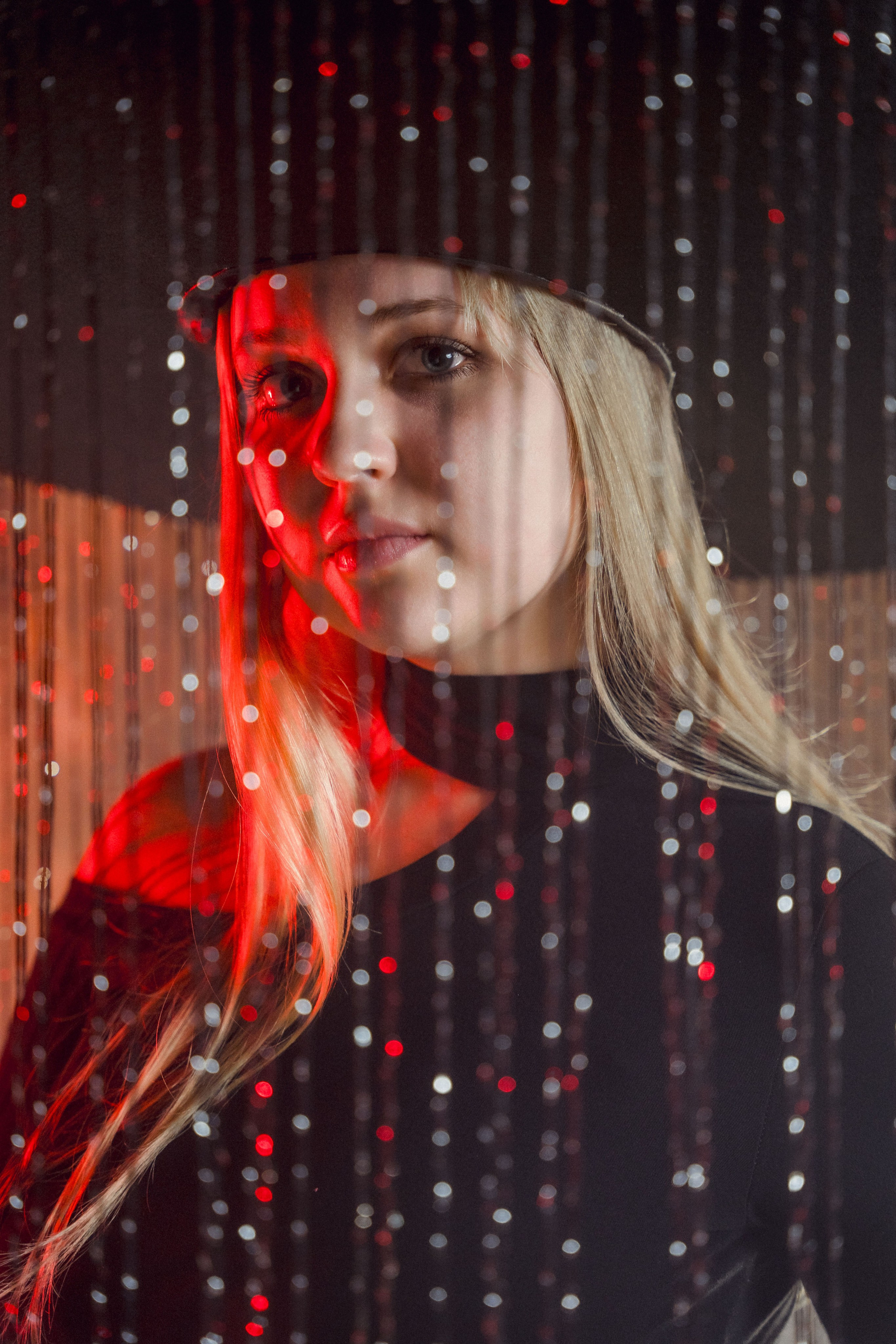 В шляпе с нитями. Профессиональный фотограф Ковалева Олеся