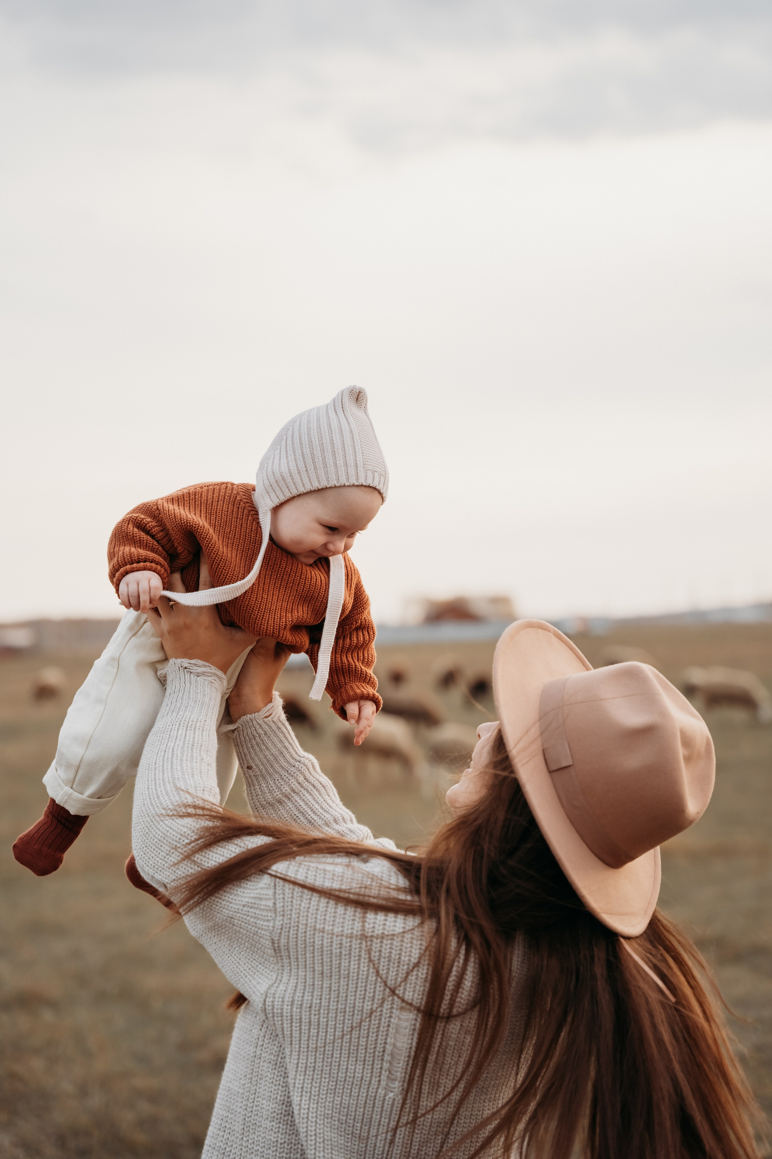 Настя и Есения. Главная