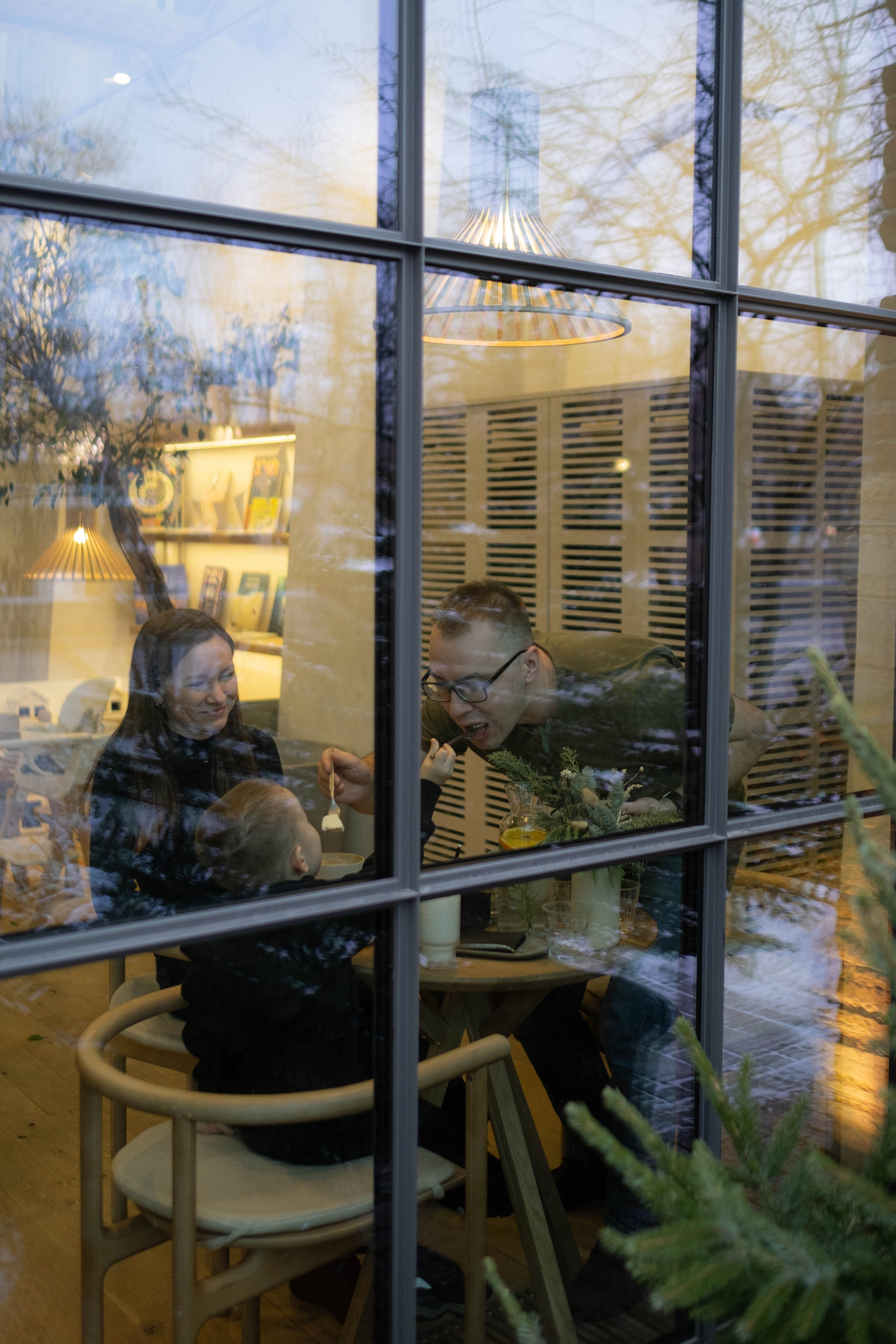 Алекс первый раз на катке. Семейный фотограф в Санкт-Петербурге Дарья Косянчук