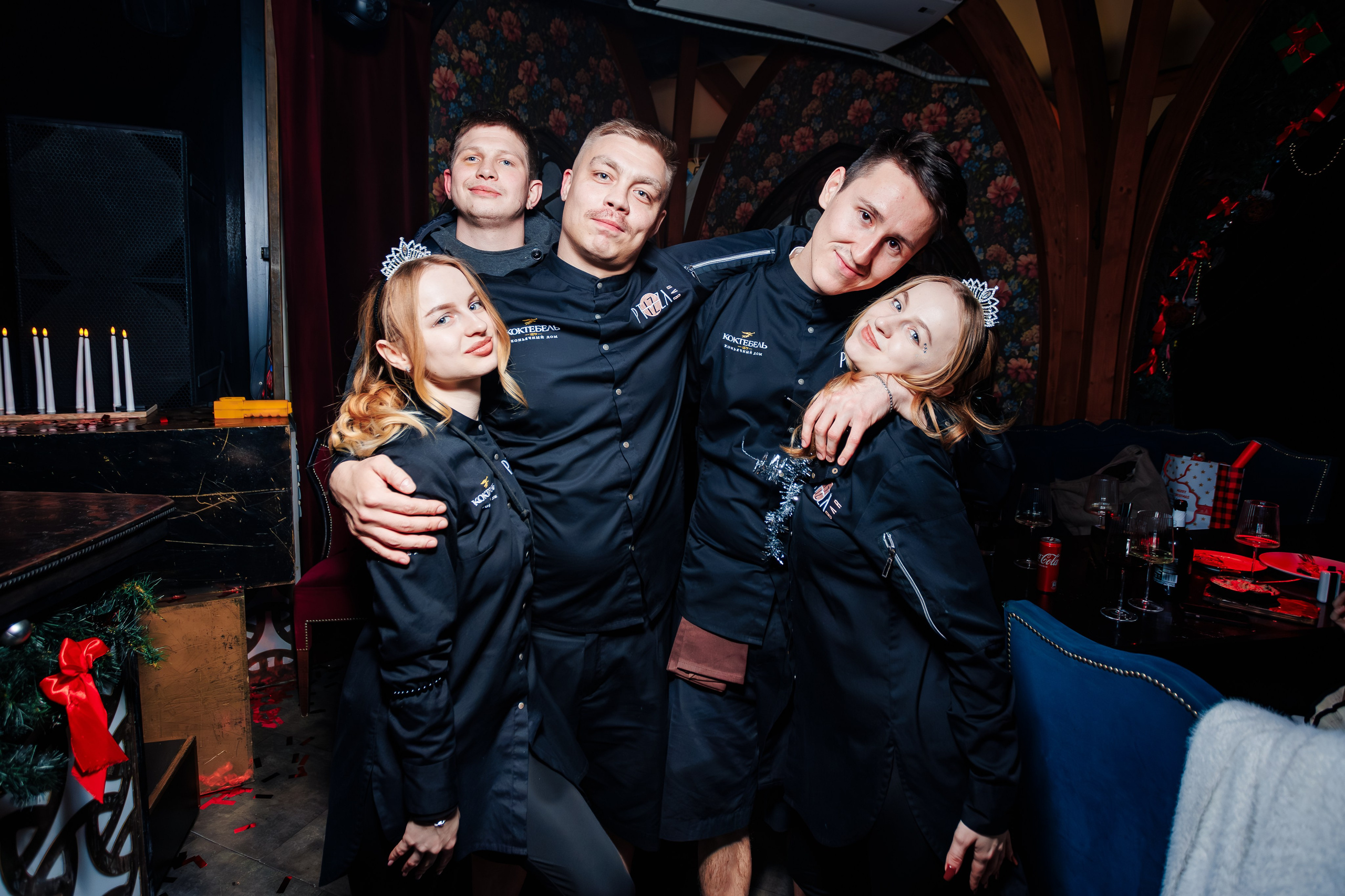 Новогодняя шоу-программа «MAGIC TIME» в PTIZZA BAR_Ялта_31.12.2025. Аминов Руслан | Фотограф