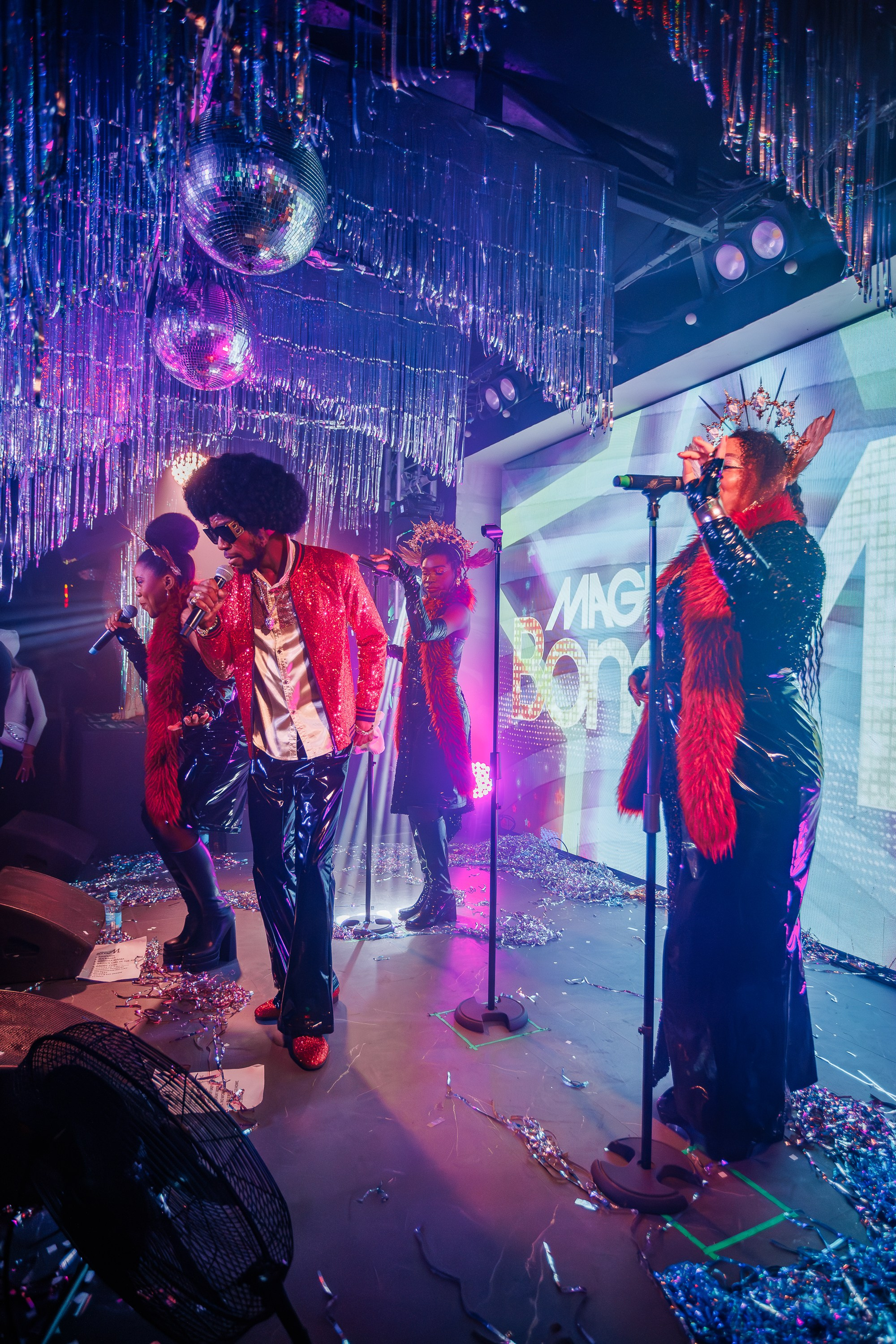 «Magic of BONEY`M «_Чайка на пляже_Ялта_06.12.2025 г. Аминов Руслан | Фотограф