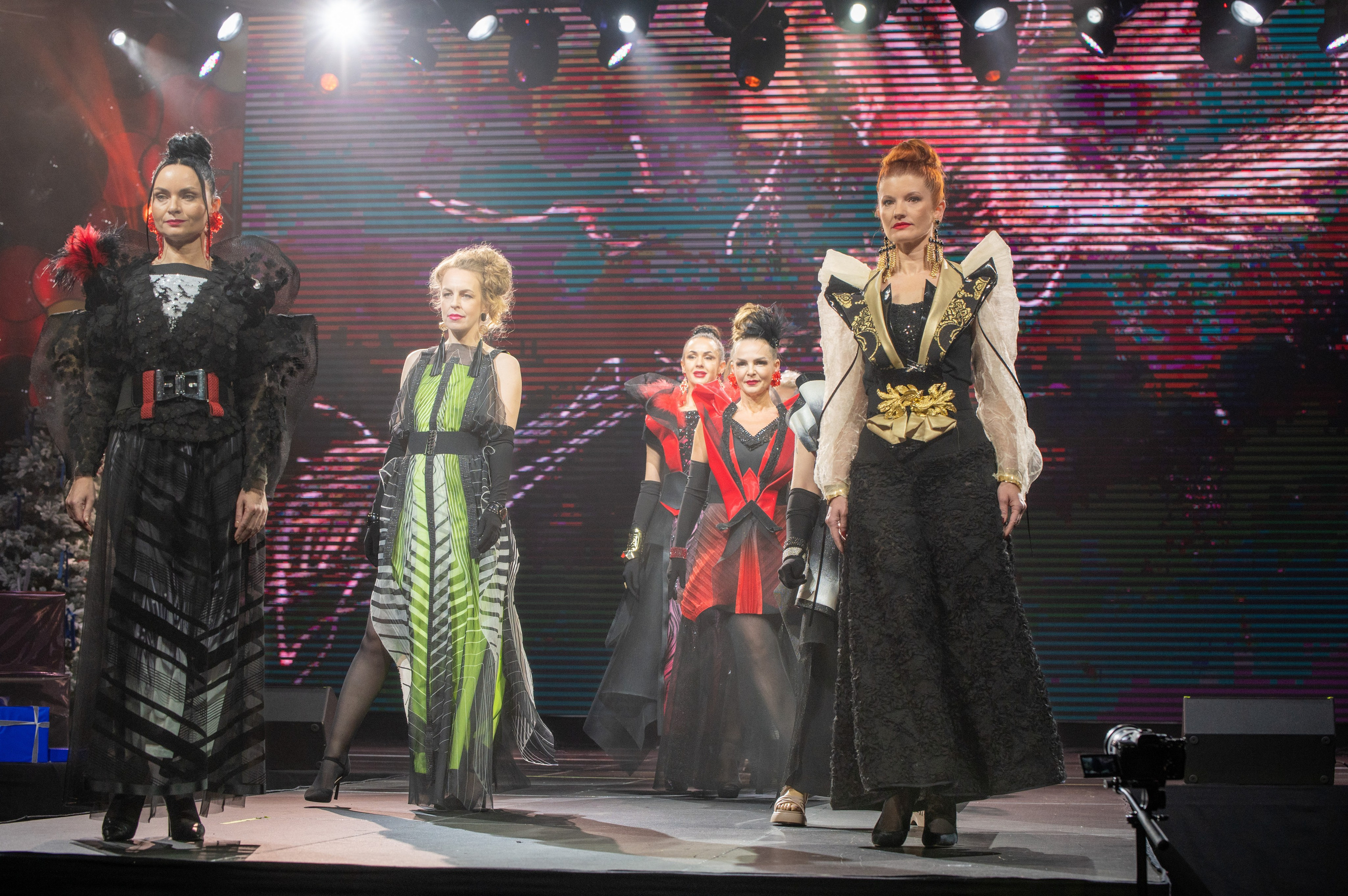 Большая новогодняя тусовка. Фотоуслуги, услуги фотографа, фотографирование важных событий