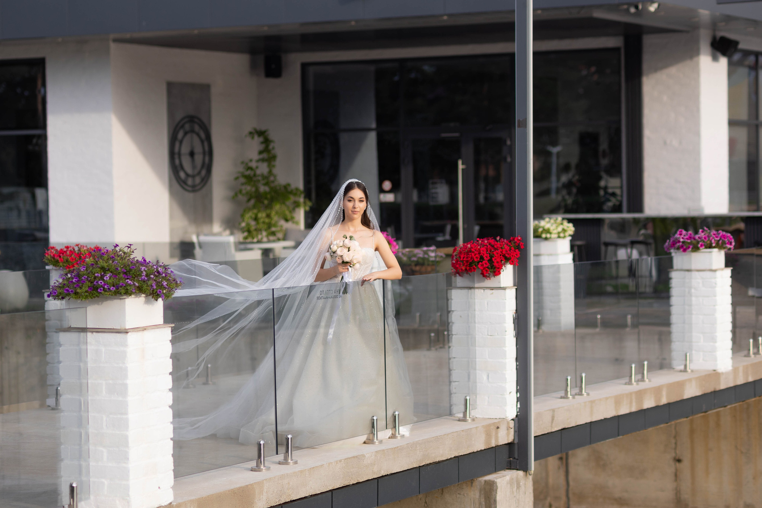 Милана и. Видеосьемка, фотосьемка свадеб, юбилеев, утренников в Краснодарском кр