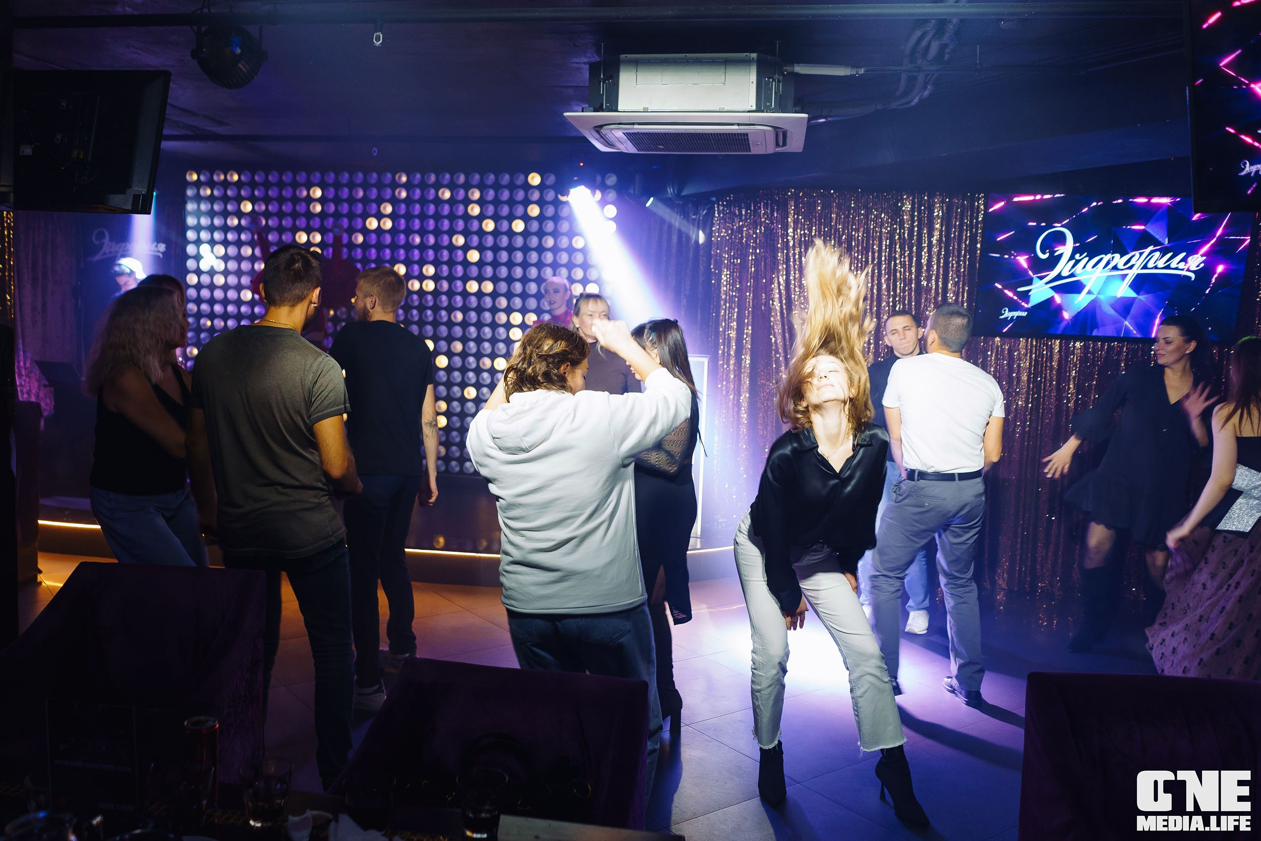 Фоторепортаж из караоке-клуба Эйфория. One Media Life: фоторепортажи, фотоотчеты с мероприятий и заведений