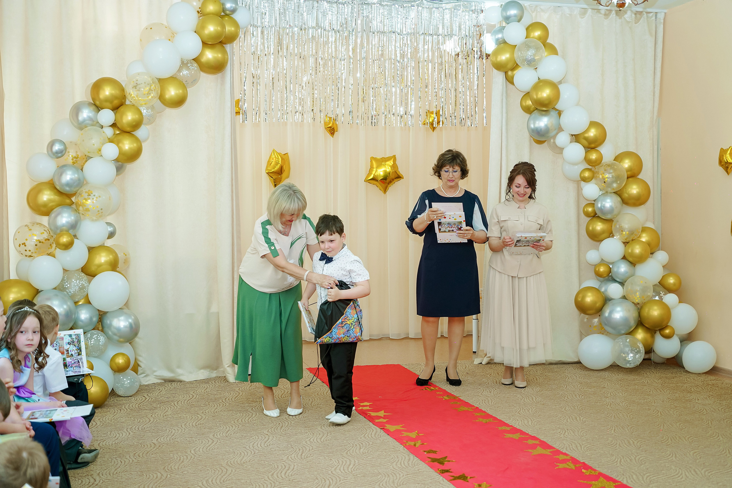 Фотосъемка видеосъёмка фотограф видеооператор новогодних утренников  в. Фотограф, видеооператор Нина Коршунова