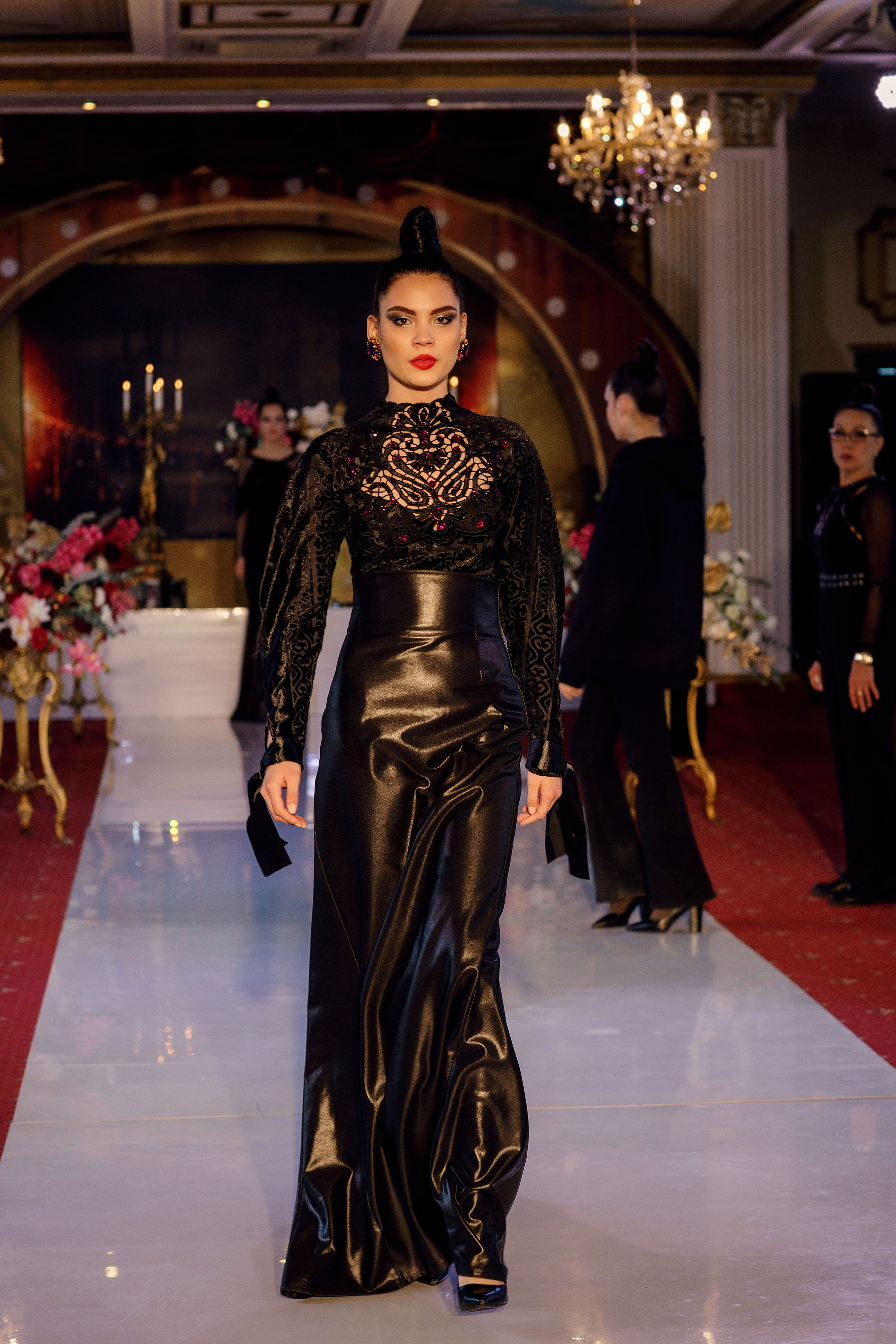 Показ коллекции Игоря Дадиани — 2023.04.01. Портретный и репортажный фотограф в Чебоксарах Андриян Чаркин