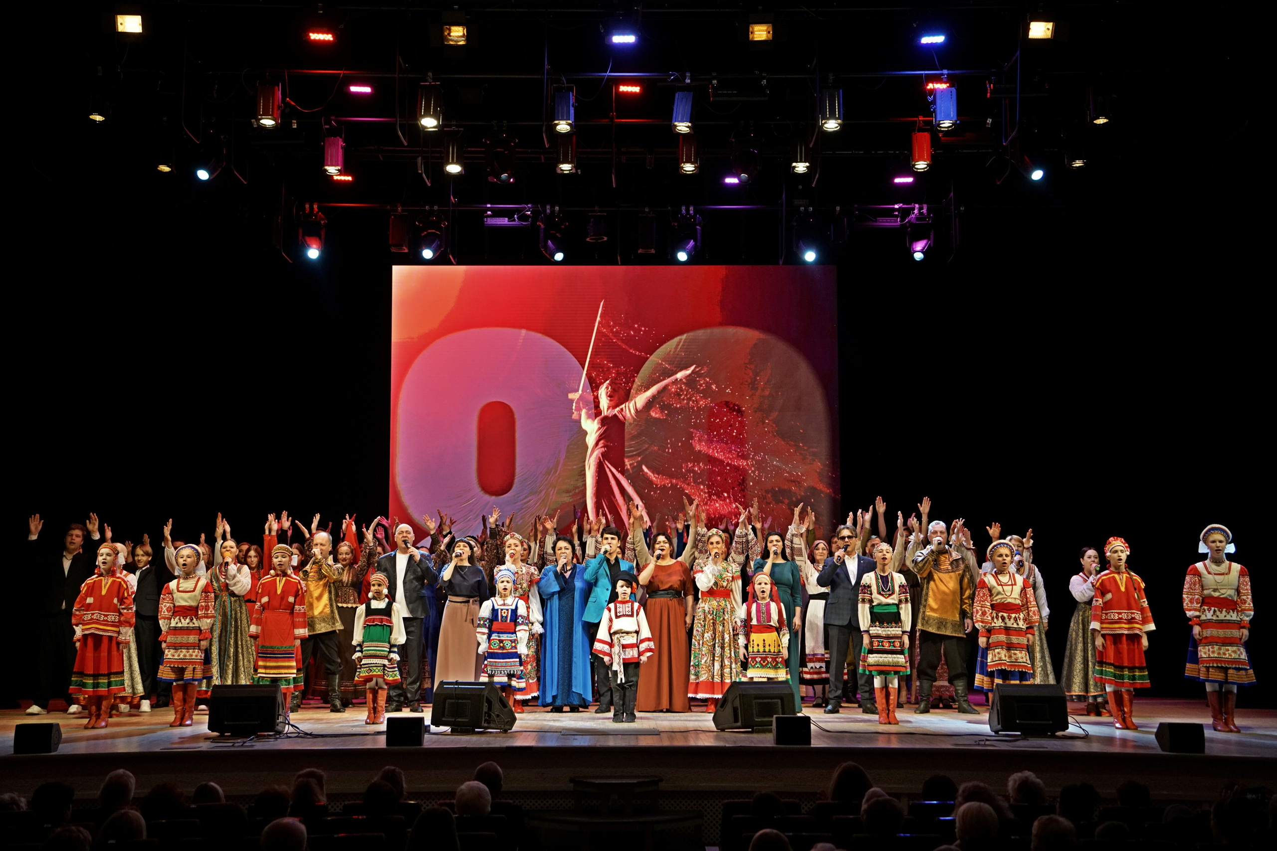 ФОТОГРАФ ВАШИХ МЕРОПРИЯТИЙ РЯЗАНЬ СЕРГЕЙ КЛЮЕВ Концертная фотография близка к репортажу и портретной съемке