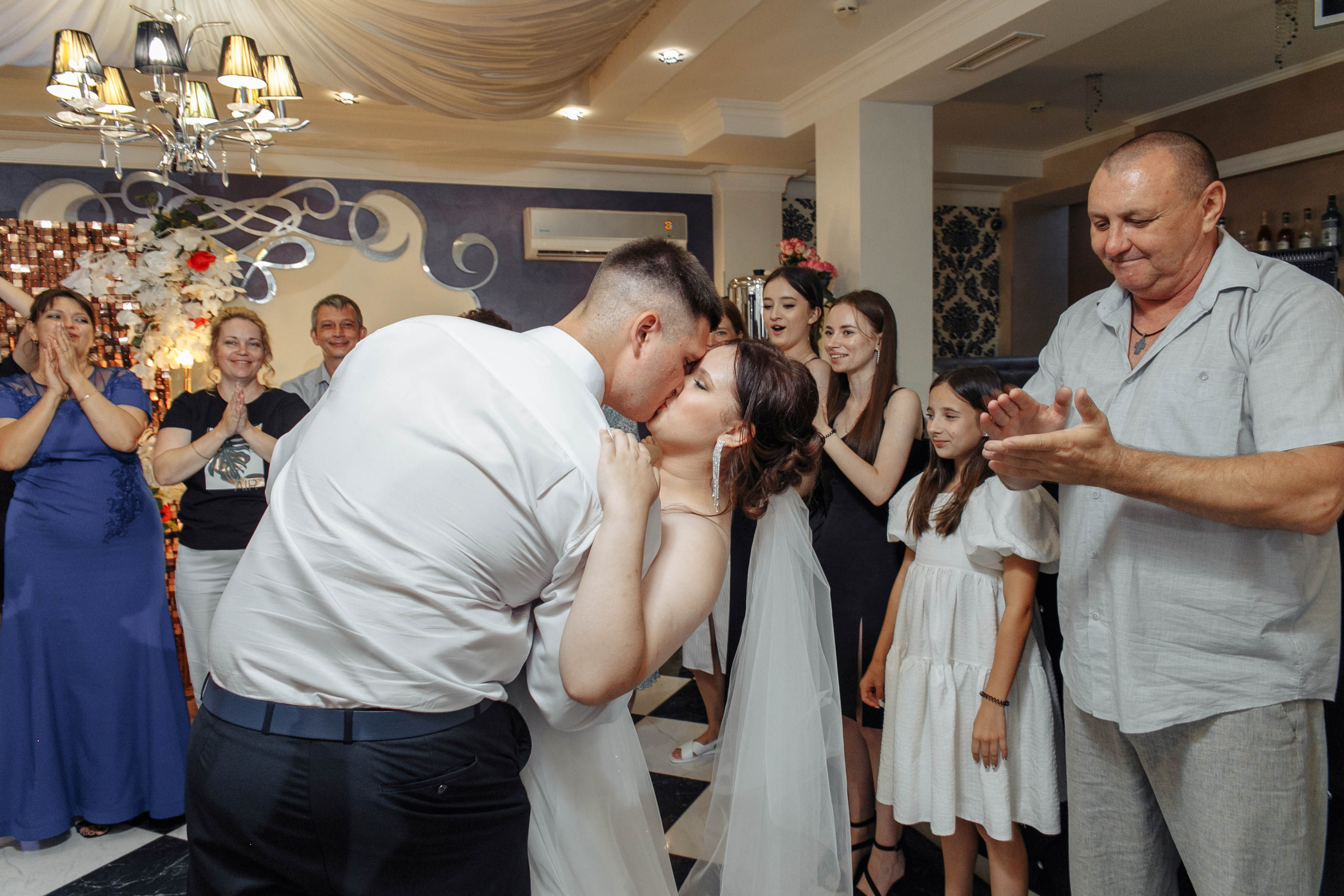 Татьяна и Виктор: настоящая русская свадьба. Событийный фотограф Максим Бескоровайновнов