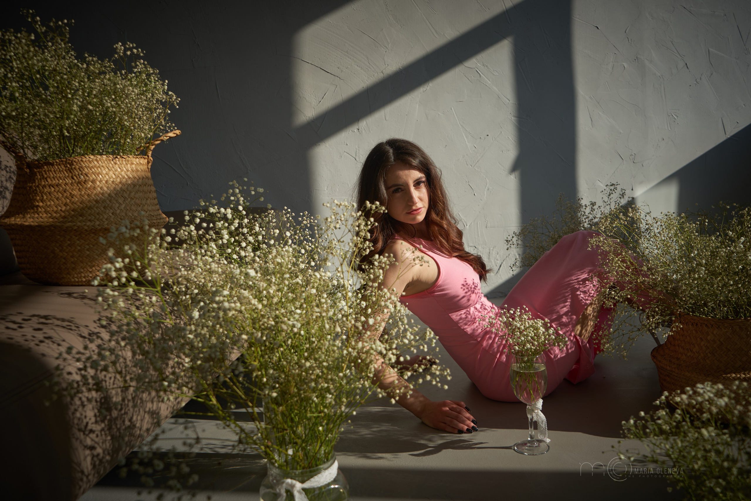 Настя в цветах. Фотограф Мария Оленева