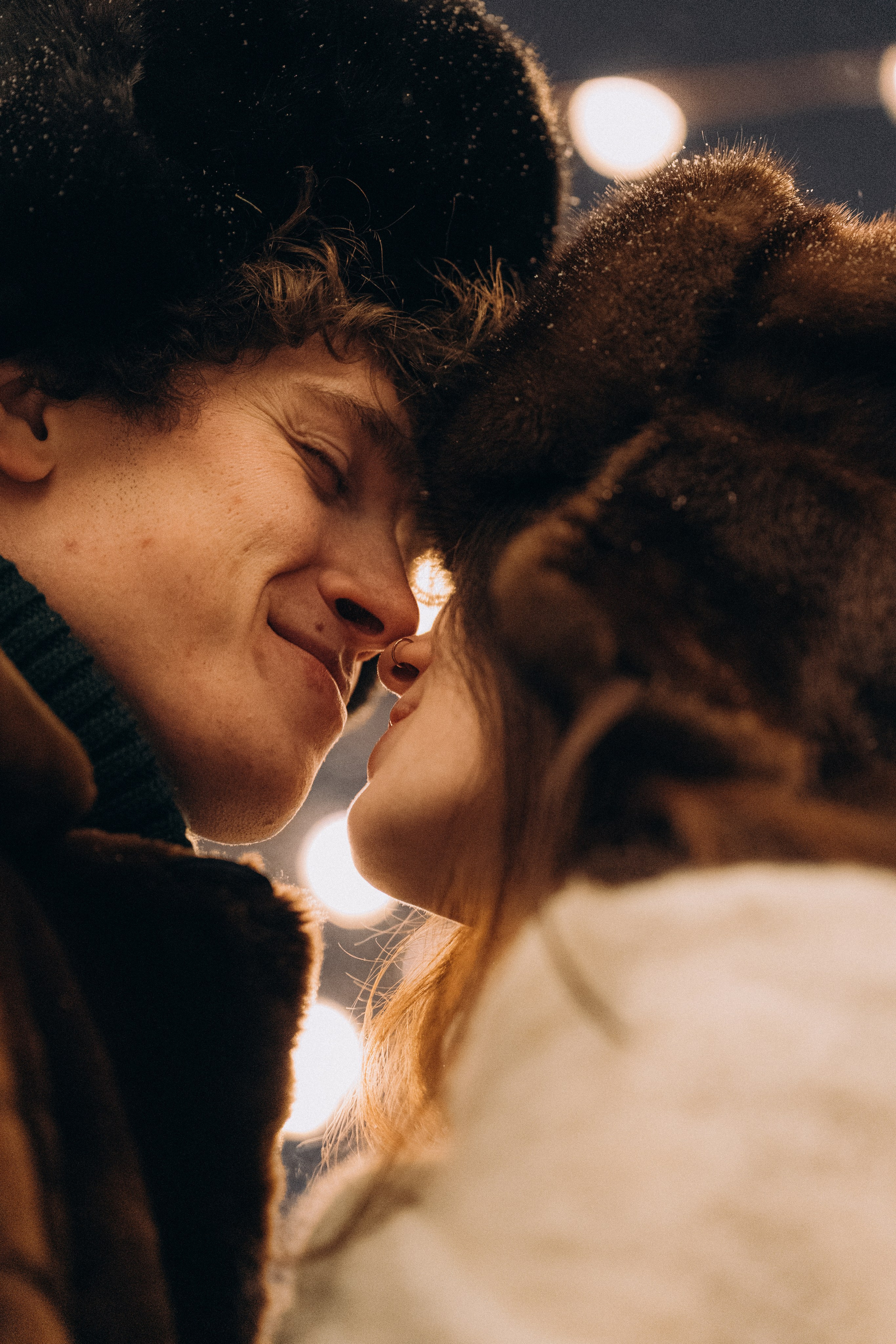 НОВОГОДНЯЯ ПРОГУЛКА ПАРЫ ПО ЧЕРНЫШЕВСКОЙ ПЕРЕД НОВЫМ ГОДОМ. Профессиональный фотограф, Санкт-Петербург — Виктория Богомолова