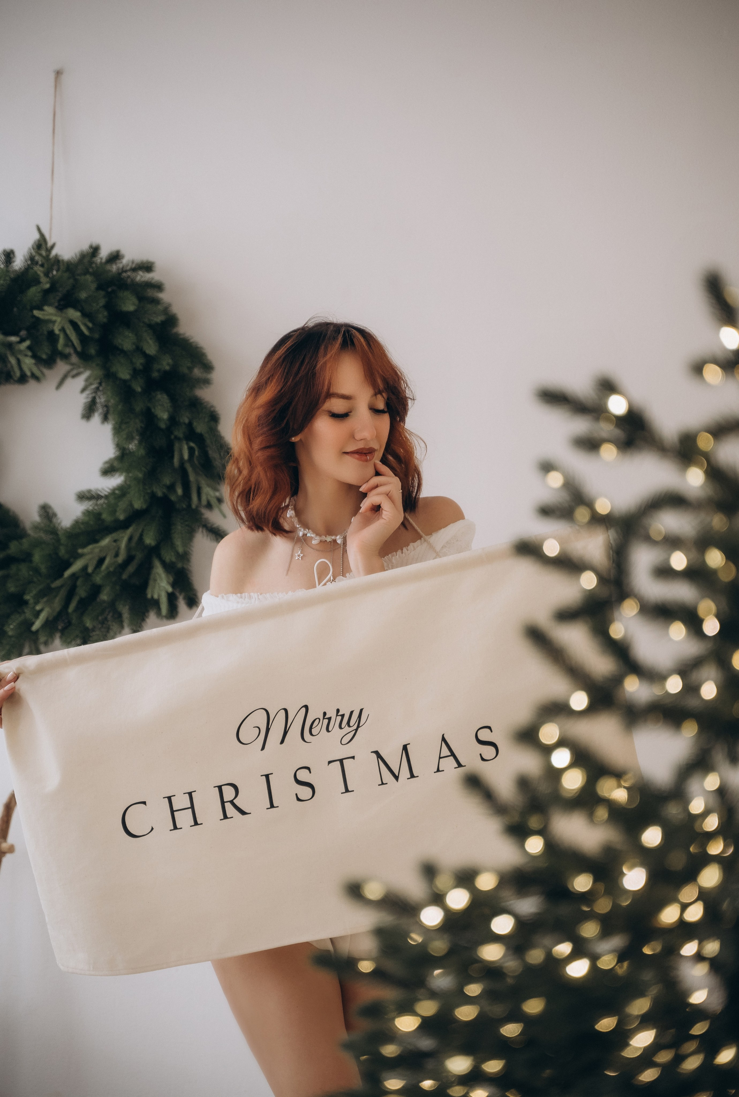 Диана, Фотосессия ко Дню Рождения в новогодней студии. Семейный фотограф в Белгороде Амелина Алина