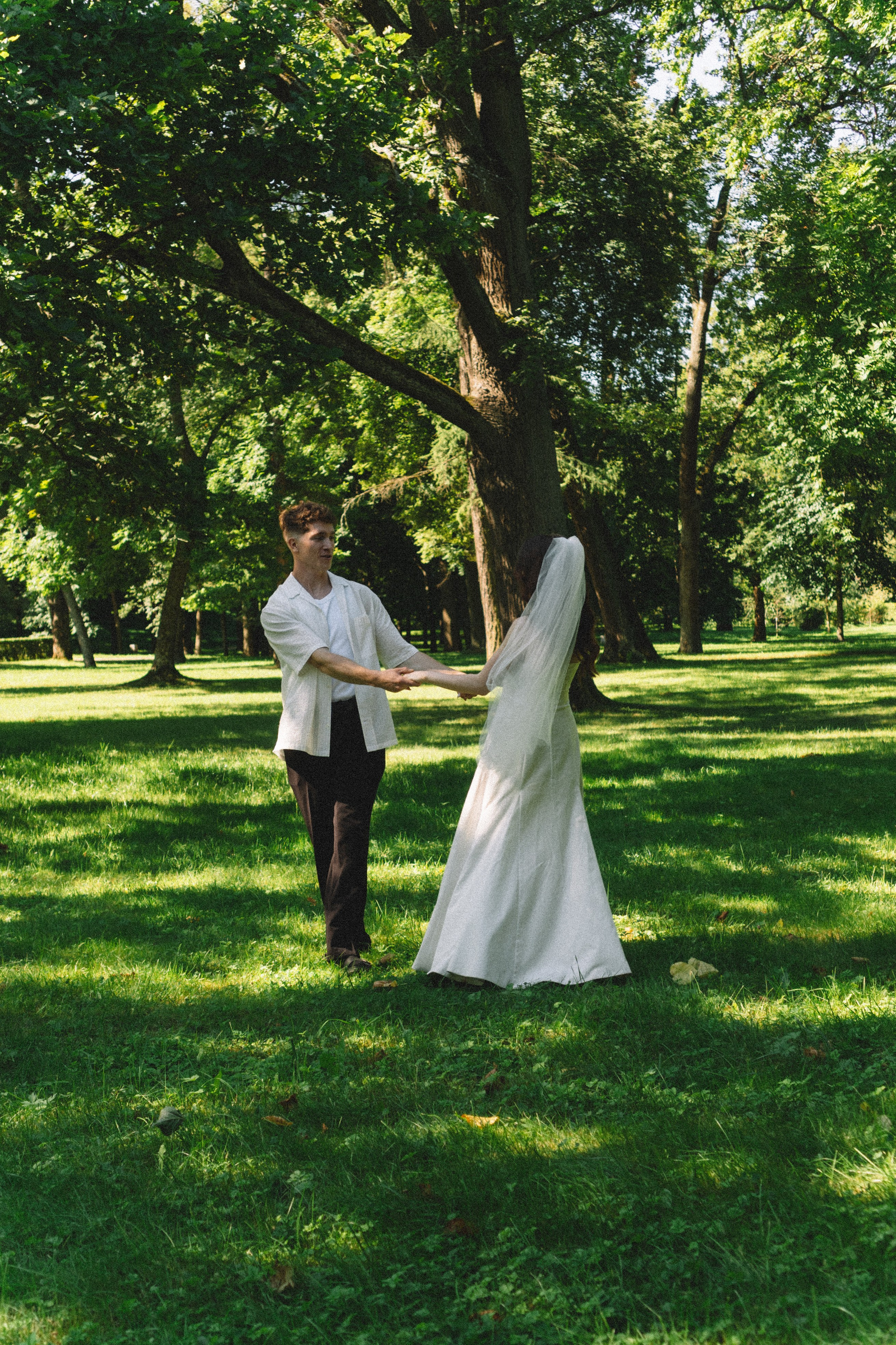 СВАДЕБНАЯ СЬЕМКА В ПЕТЕРГОФЕ И СЬЕМКА РЕПОРТАЖА В ЗАГСЕ ПЕТЕРГОФА. Профессиональный фотограф, Санкт-Петербург — Виктория Богомолова