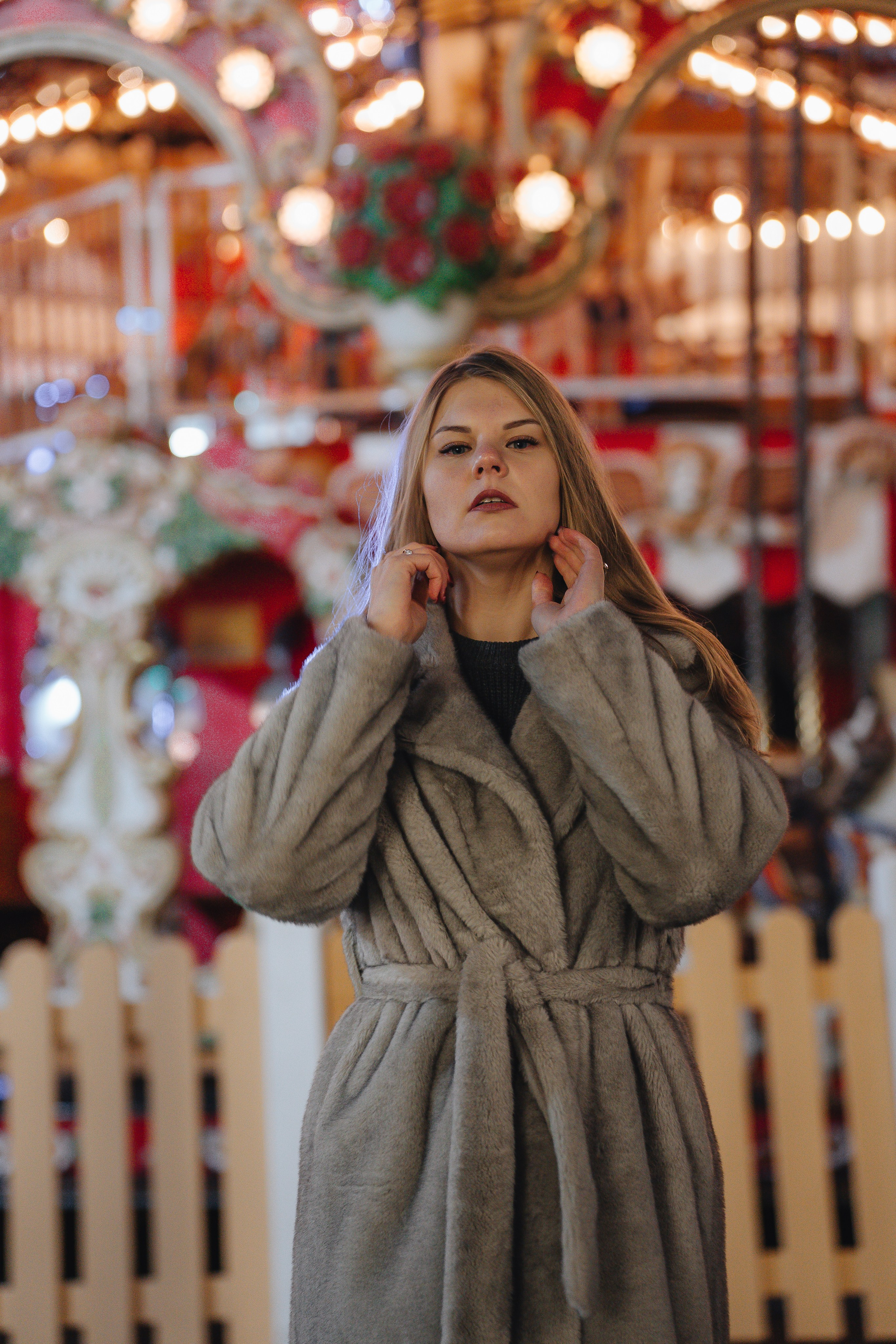 ПРОГУЛКА НА МАНЕЖНОЙ ПЛОЩАДИ ДЛЯ ДЕВУШКИ ПЕРЕД НОВЫМ ГОДОМ (НОВОГОДНЯЯ ФОТОСЕССИИЯ НА МАНЕЖНОЙ ПЛОЩАДИ). Профессиональный фотограф, Санкт-Петербург — Виктория Богомолова