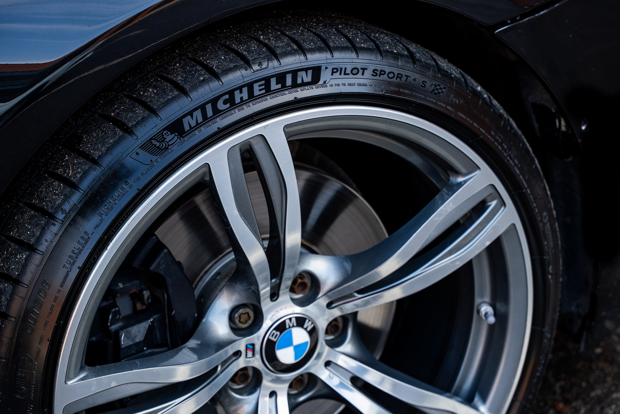 Авто на продажу BMW 6M series coupe. KUSTOV PRODUCTION — профессиональная фотосъёмка в Москве