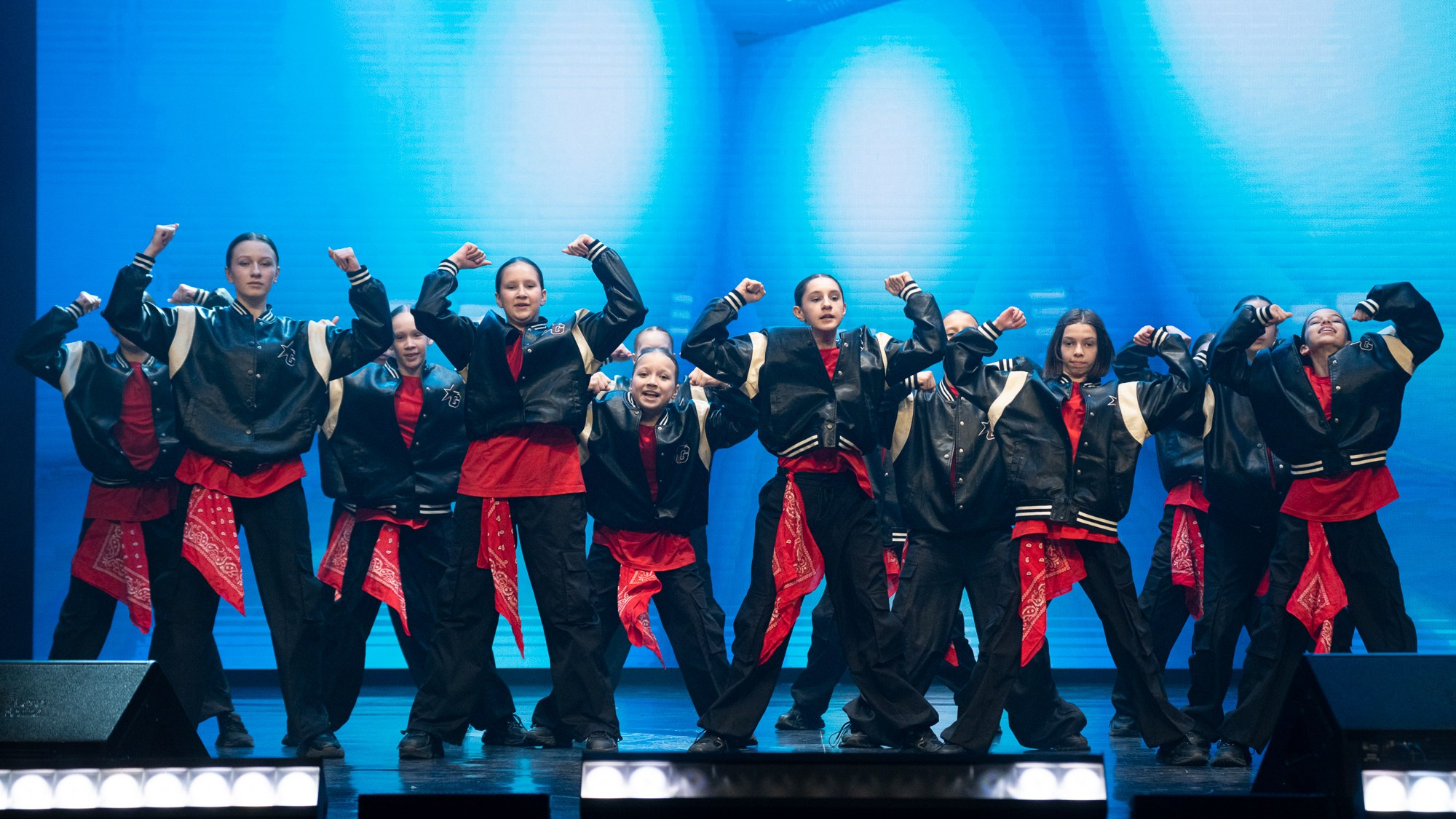 Отчетный концерт студии танца ARTIDANCE. Репортажный фотограф в Казани Павел Серпокрылов