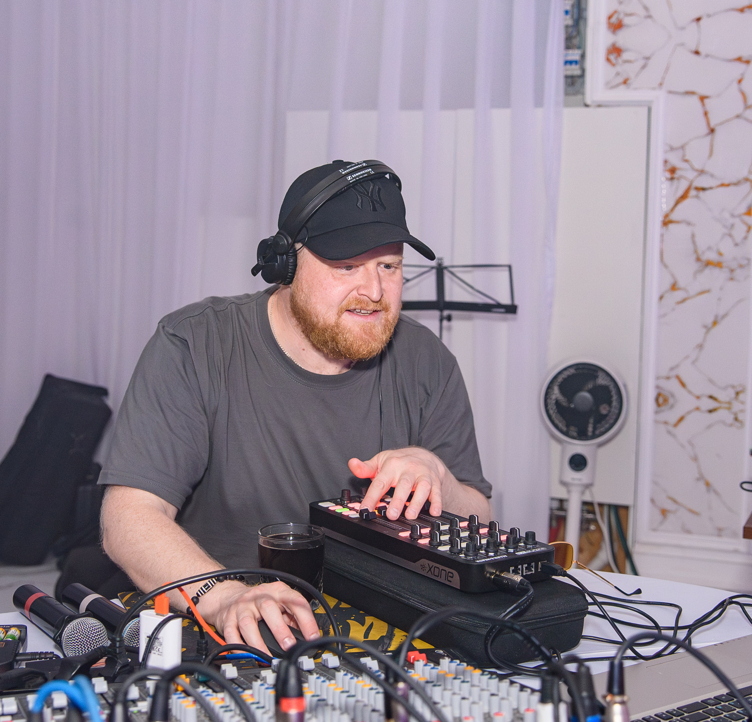 Концерт «КРАСКИ». Профессиональный спортивный фотограф в Санкт-Петербурге