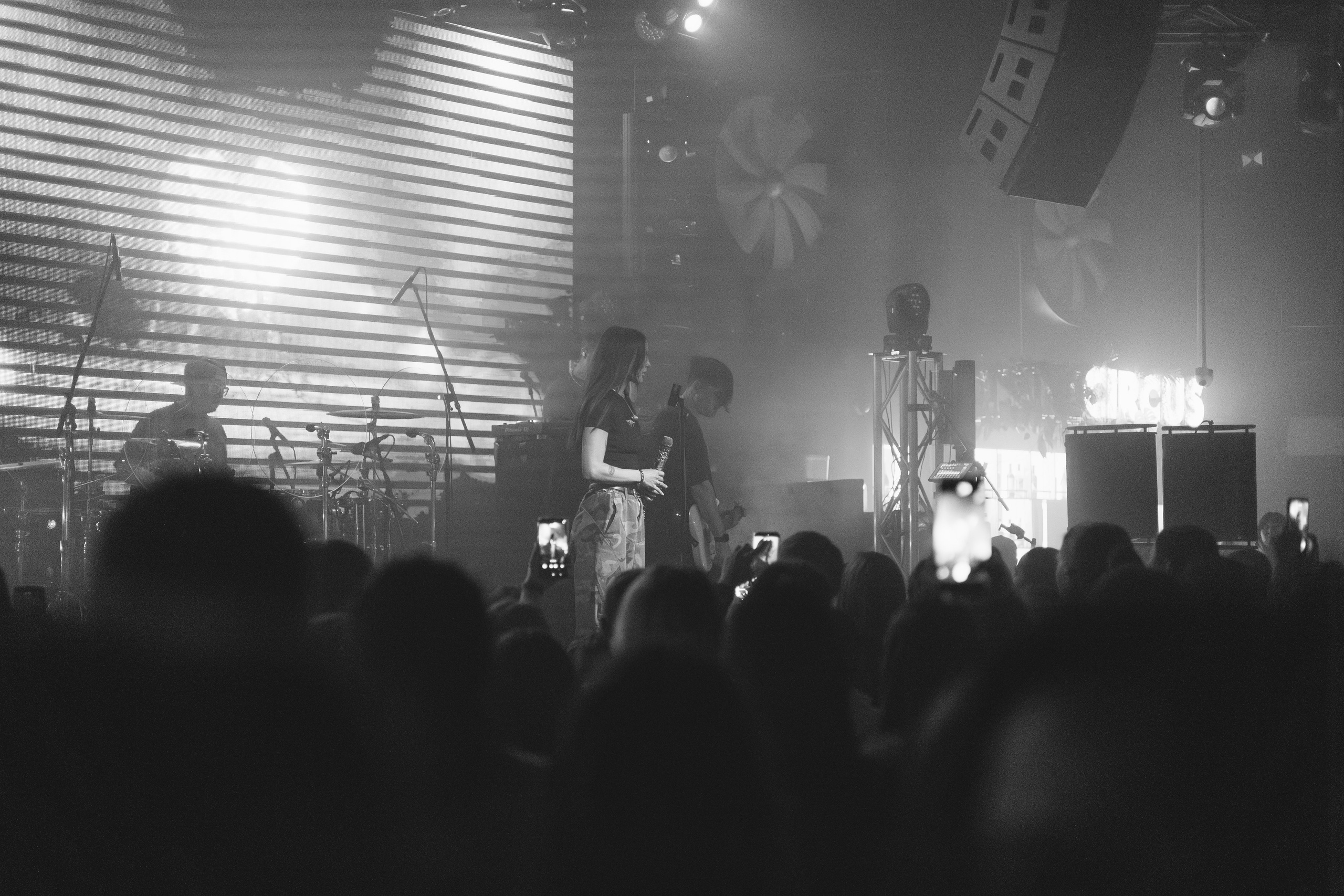 Mary Gu в Красноярске. Фотограф Красноярск съемки лавстори, фотосессия в студии, портретная съемка, творческие фотосессии