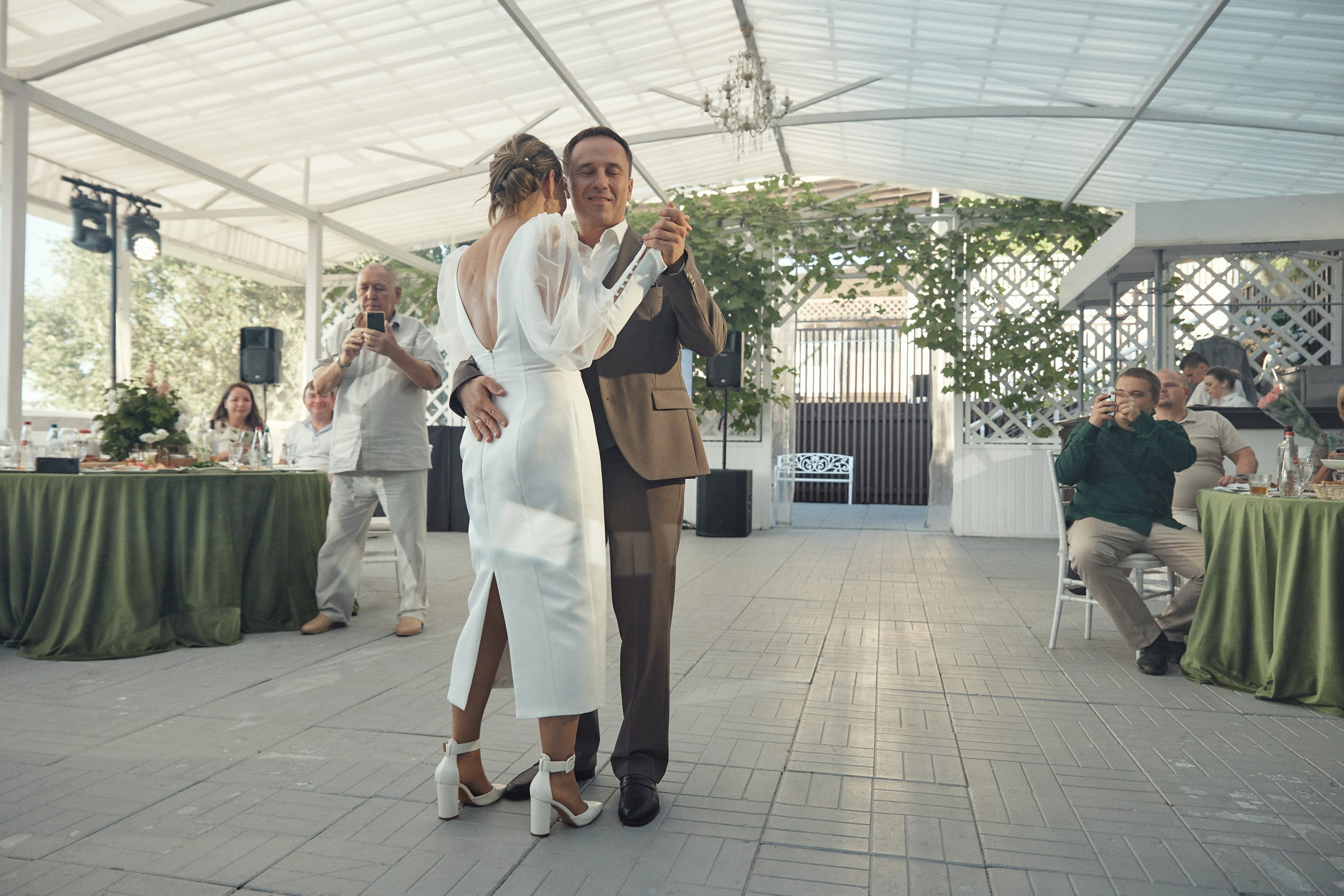 Счастье здесь. Свадебный фотограф Антон Артюшин. Работаю в Нижнем Новгороде и Москве