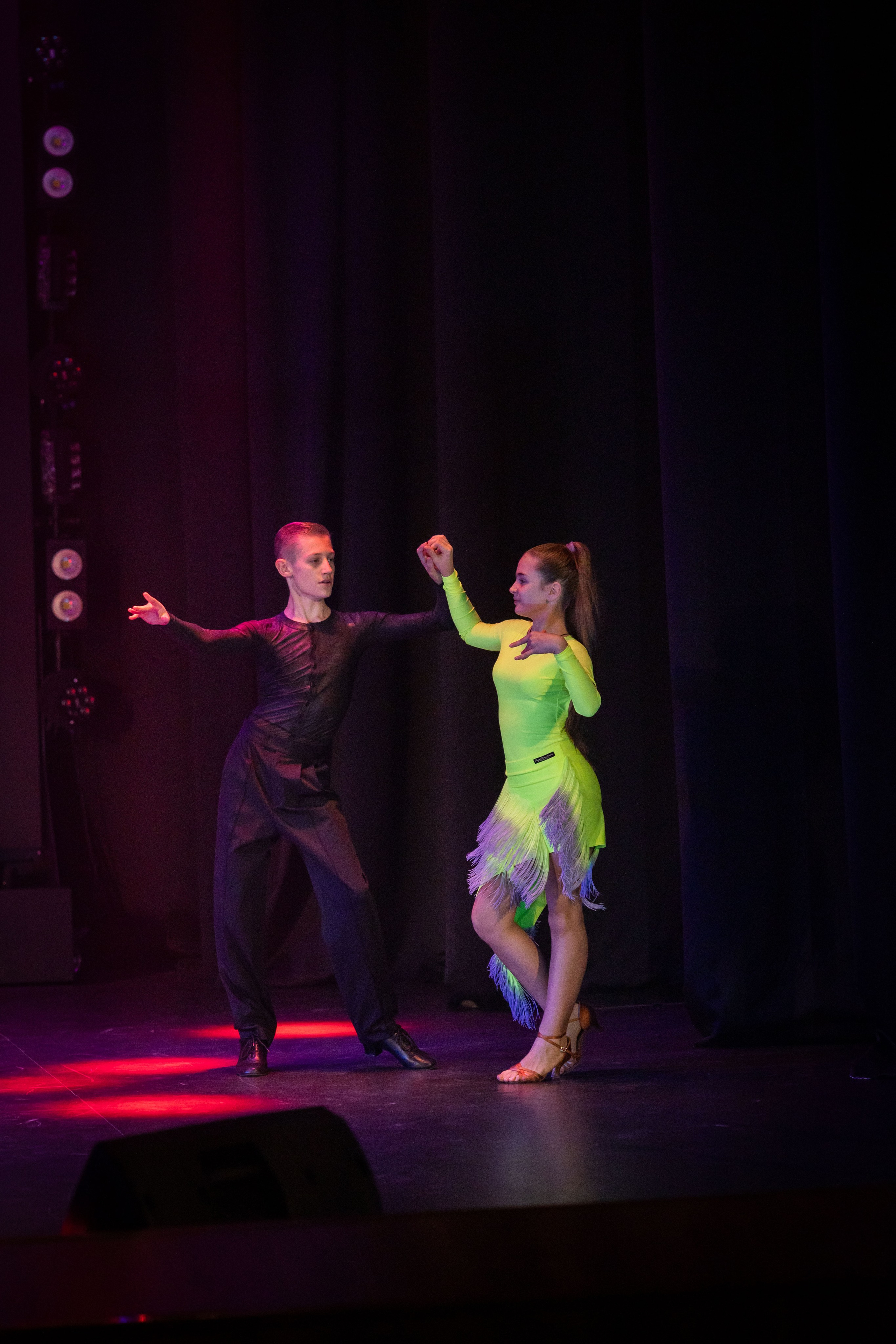 Дк Воровского отчетный концерт. Семейный и детский фотограф Анна Петракова