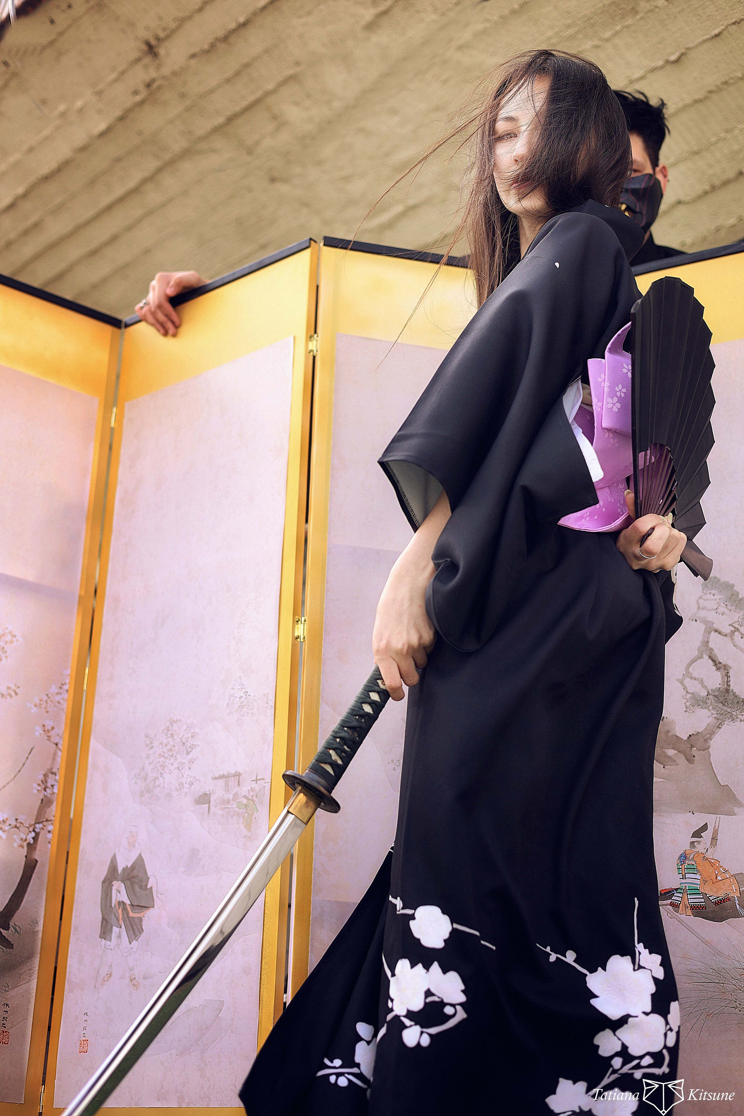 кимоно, японское кимоно , фотосессия в японском стиле, фотосессия в кимоно, кимонона прокат, японский фотограф, япония , катана , японский меч