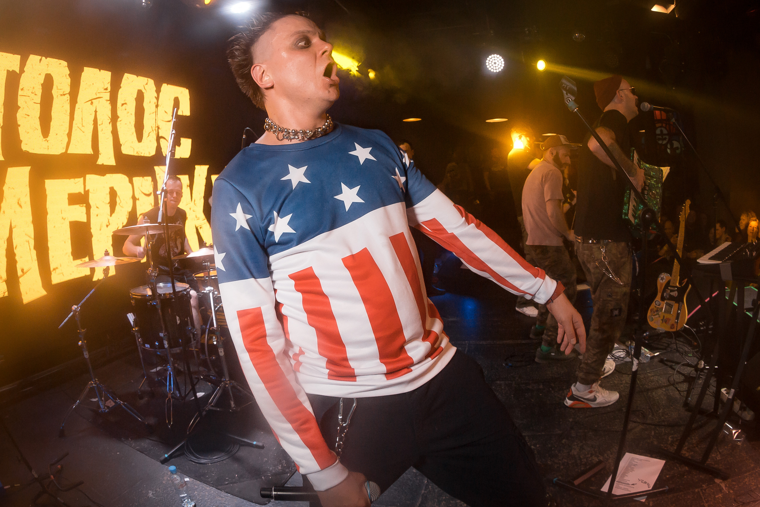 Голос Омерики. Фотографиня Мария Дикова