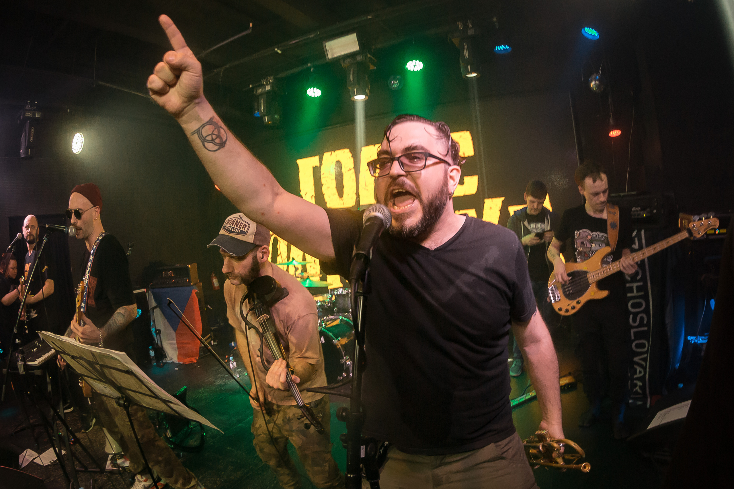 Голос Омерики. Фотографиня Мария Дикова