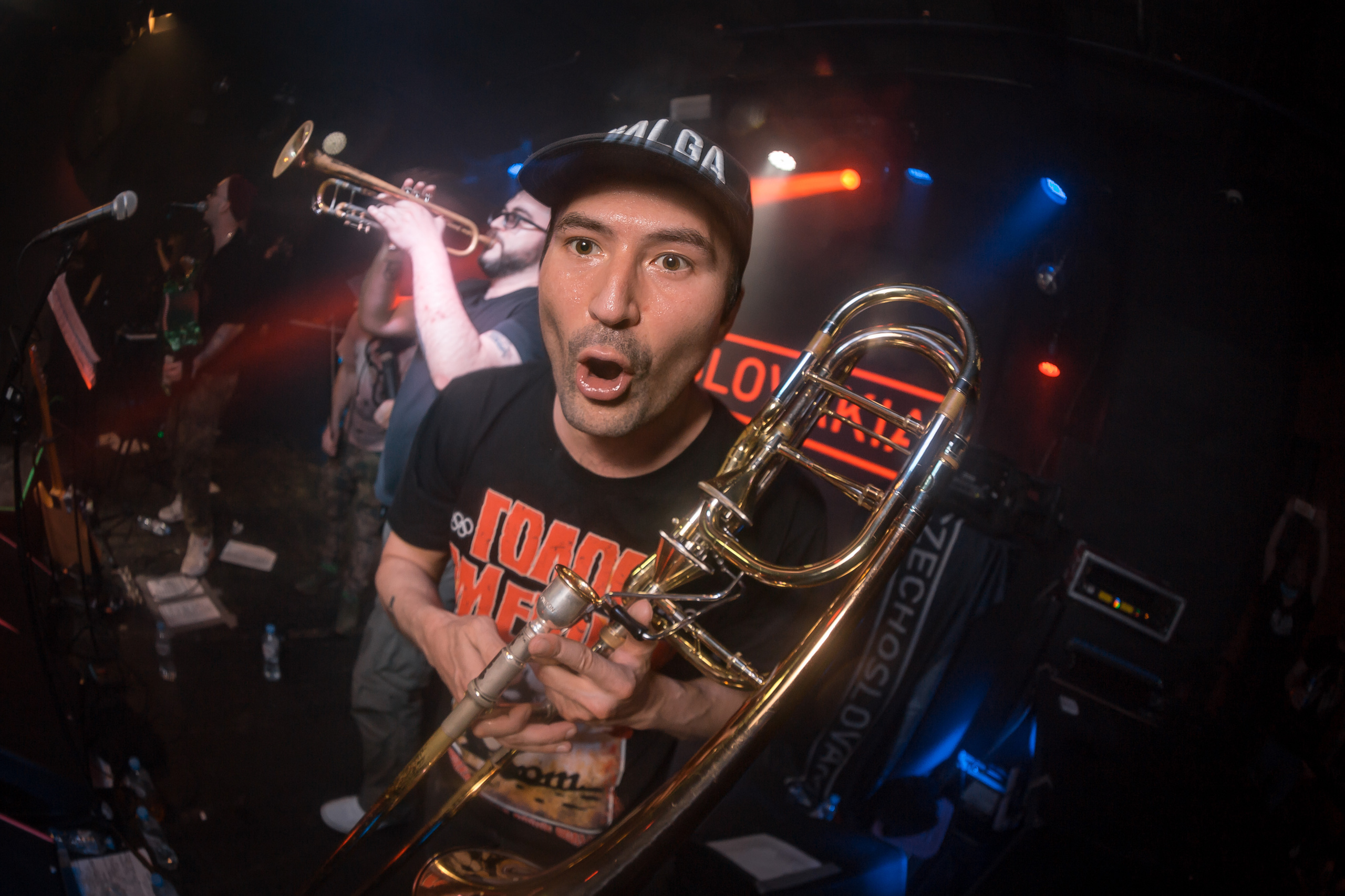 Голос Омерики. Фотографиня Мария Дикова