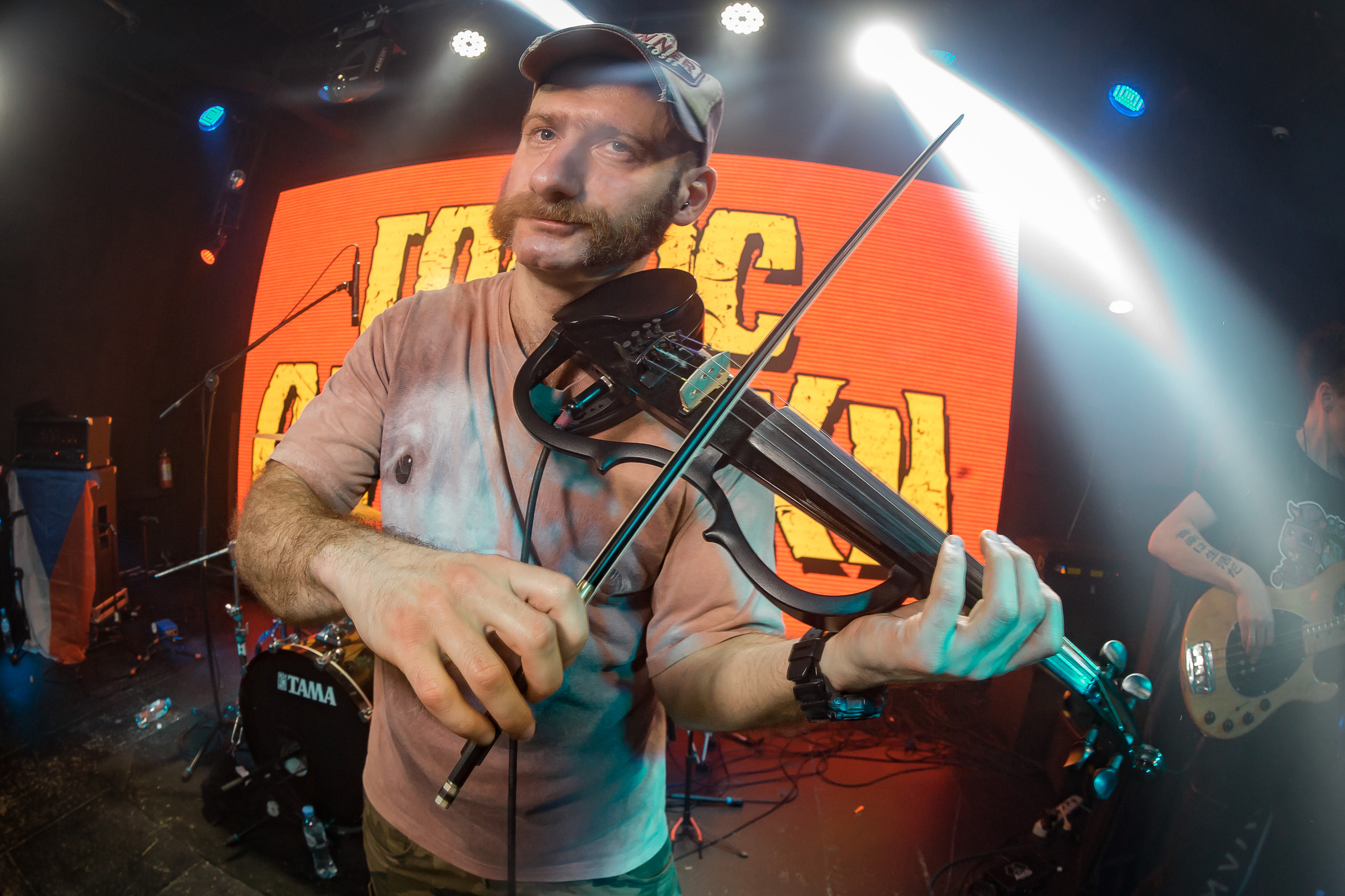 Голос Омерики. Фотографиня Мария Дикова