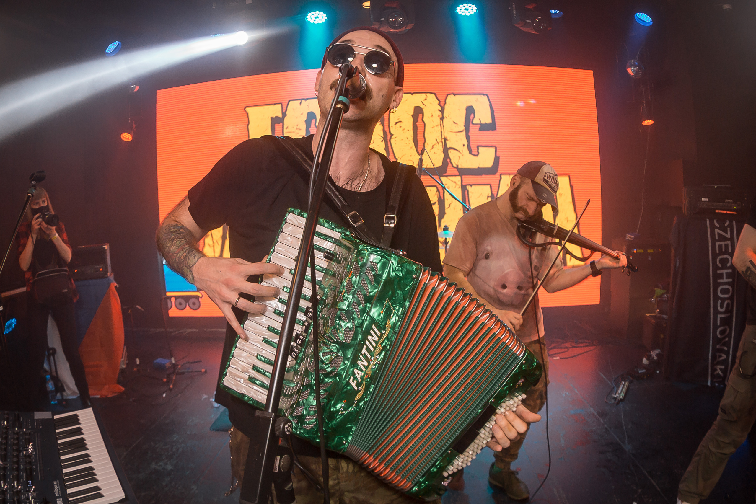 Голос Омерики. Фотографиня Мария Дикова