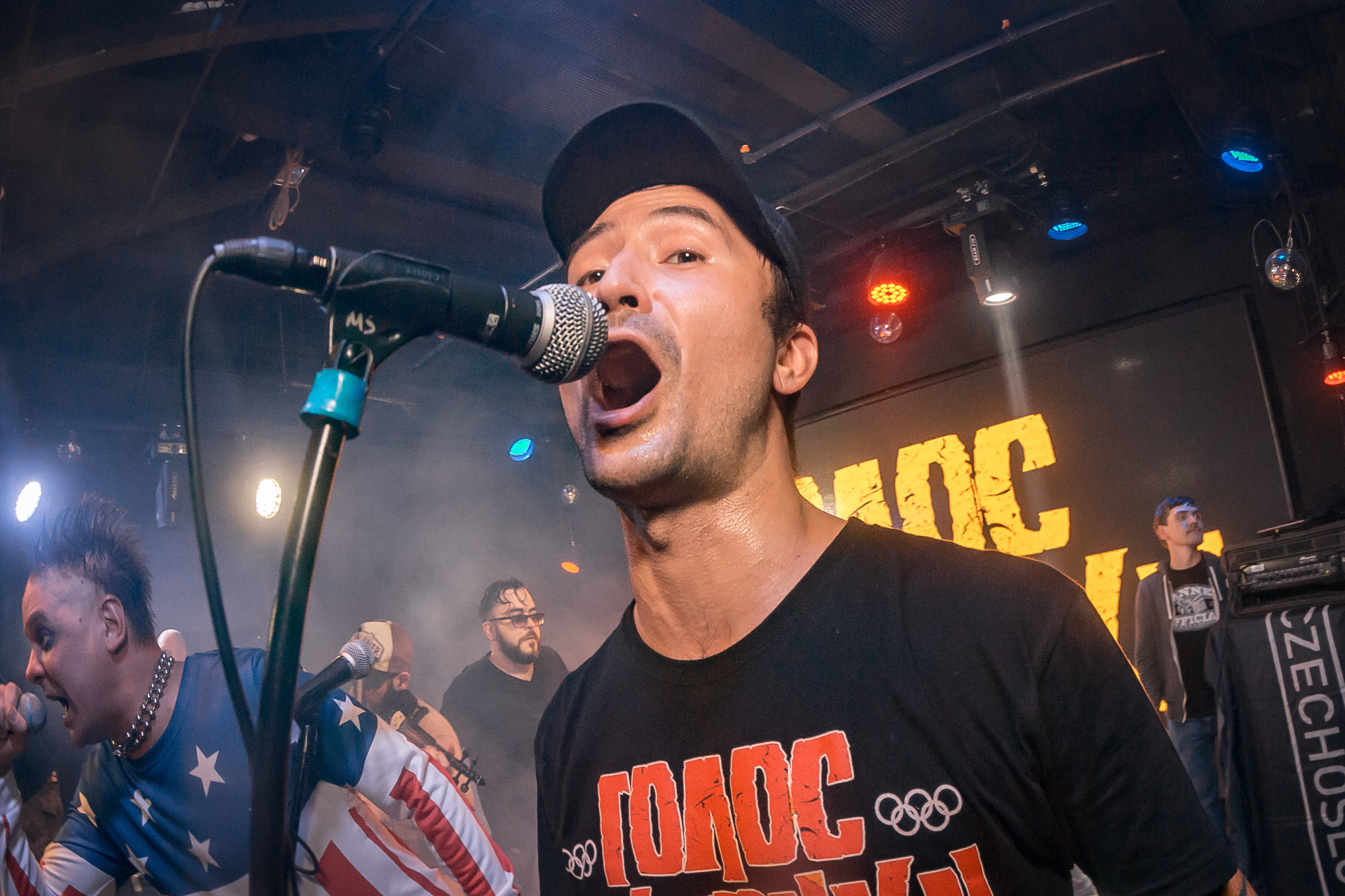 Голос Омерики. Фотографиня Мария Дикова