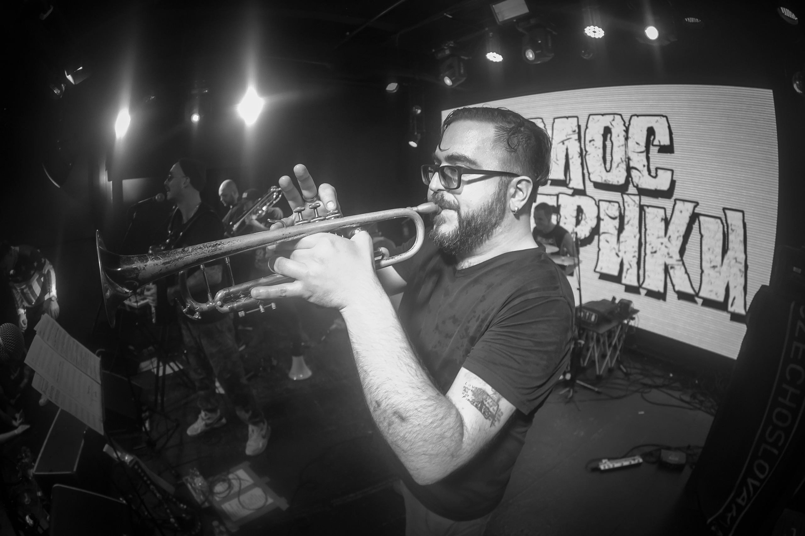 Голос Омерики. Фотографиня Мария Дикова