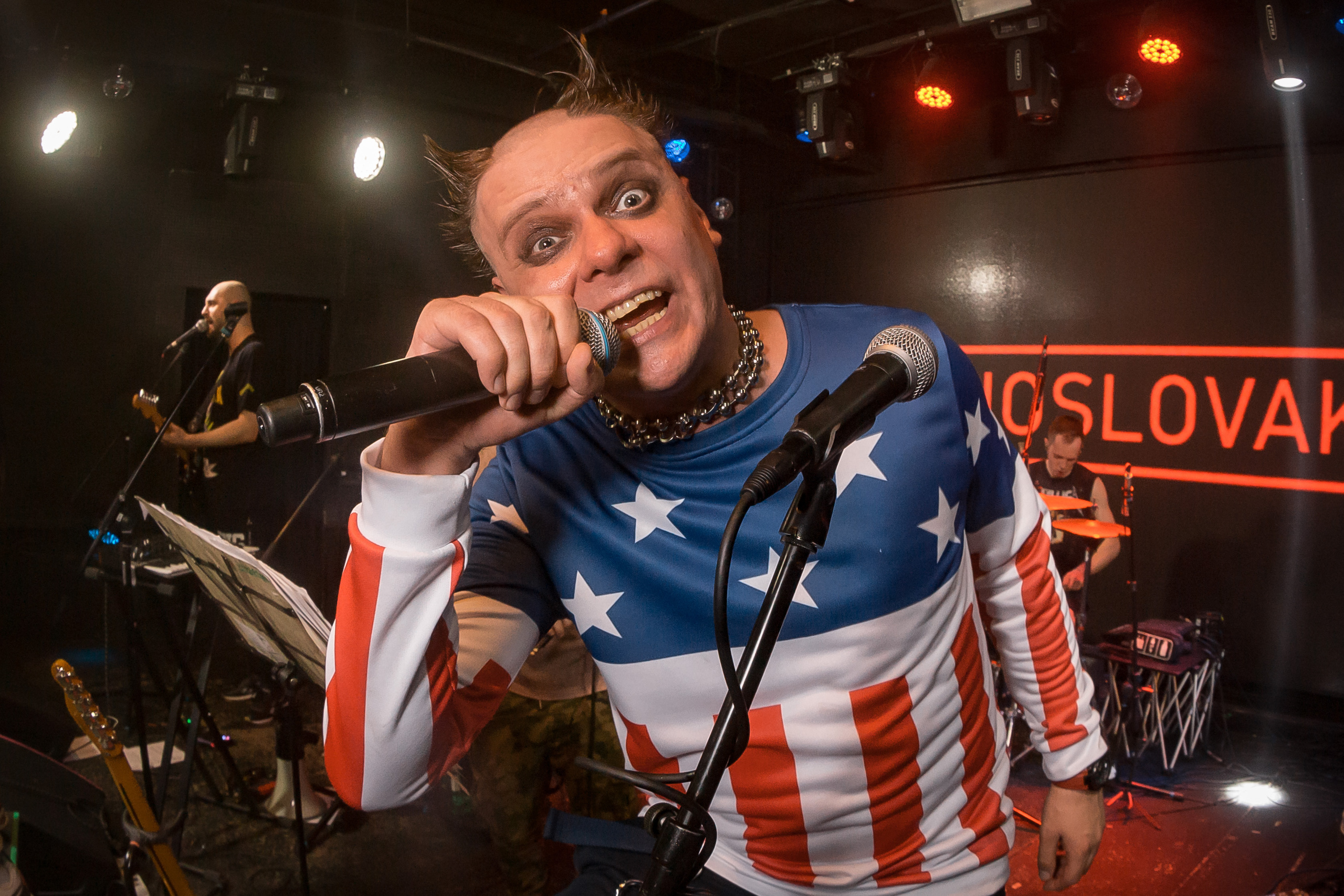 Голос Омерики. Фотографиня Мария Дикова